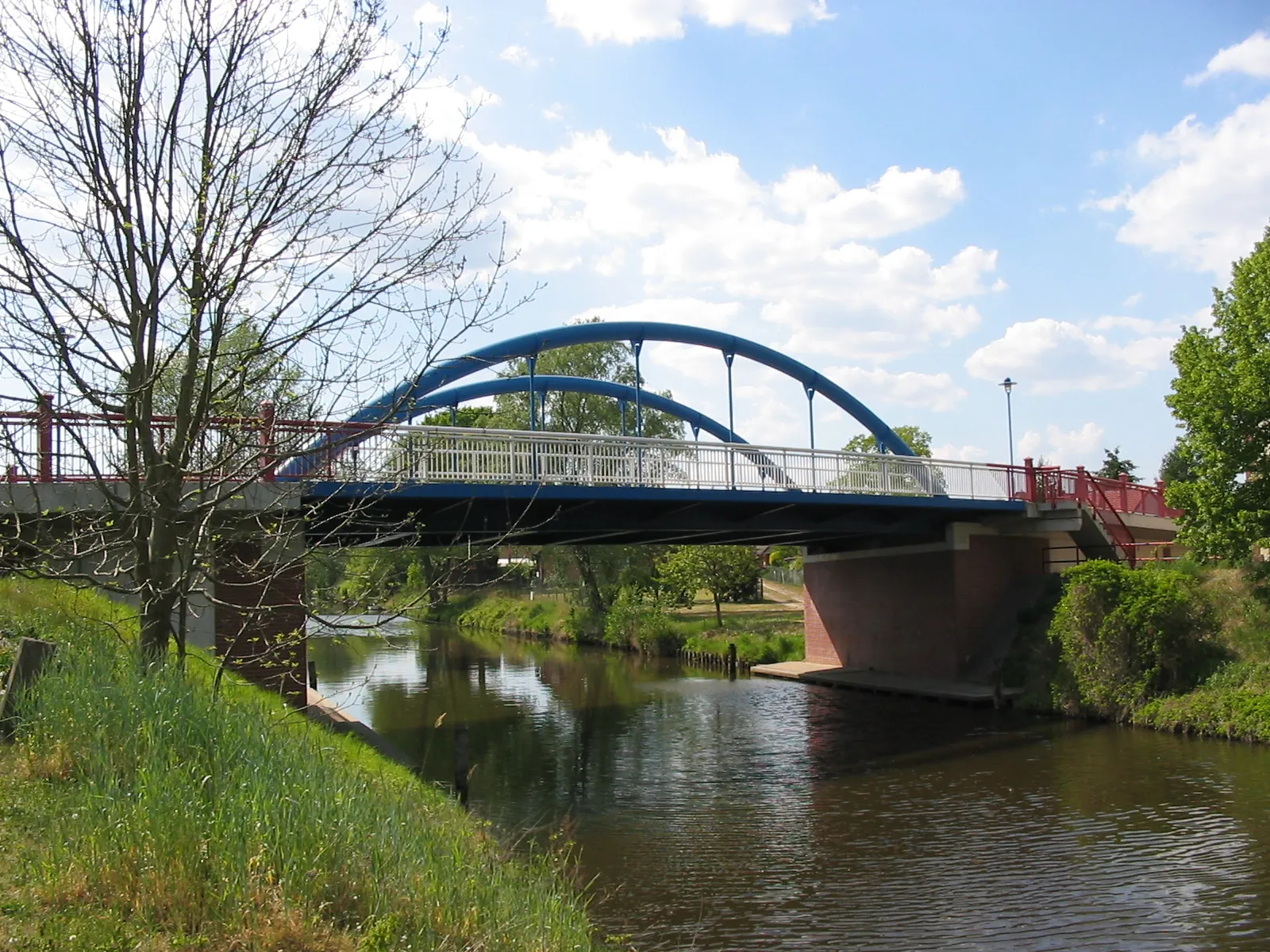 Photo showing: Bridge over the canal Eldekanal in Eldena, Mecklenburg-Vorpommern, Germany