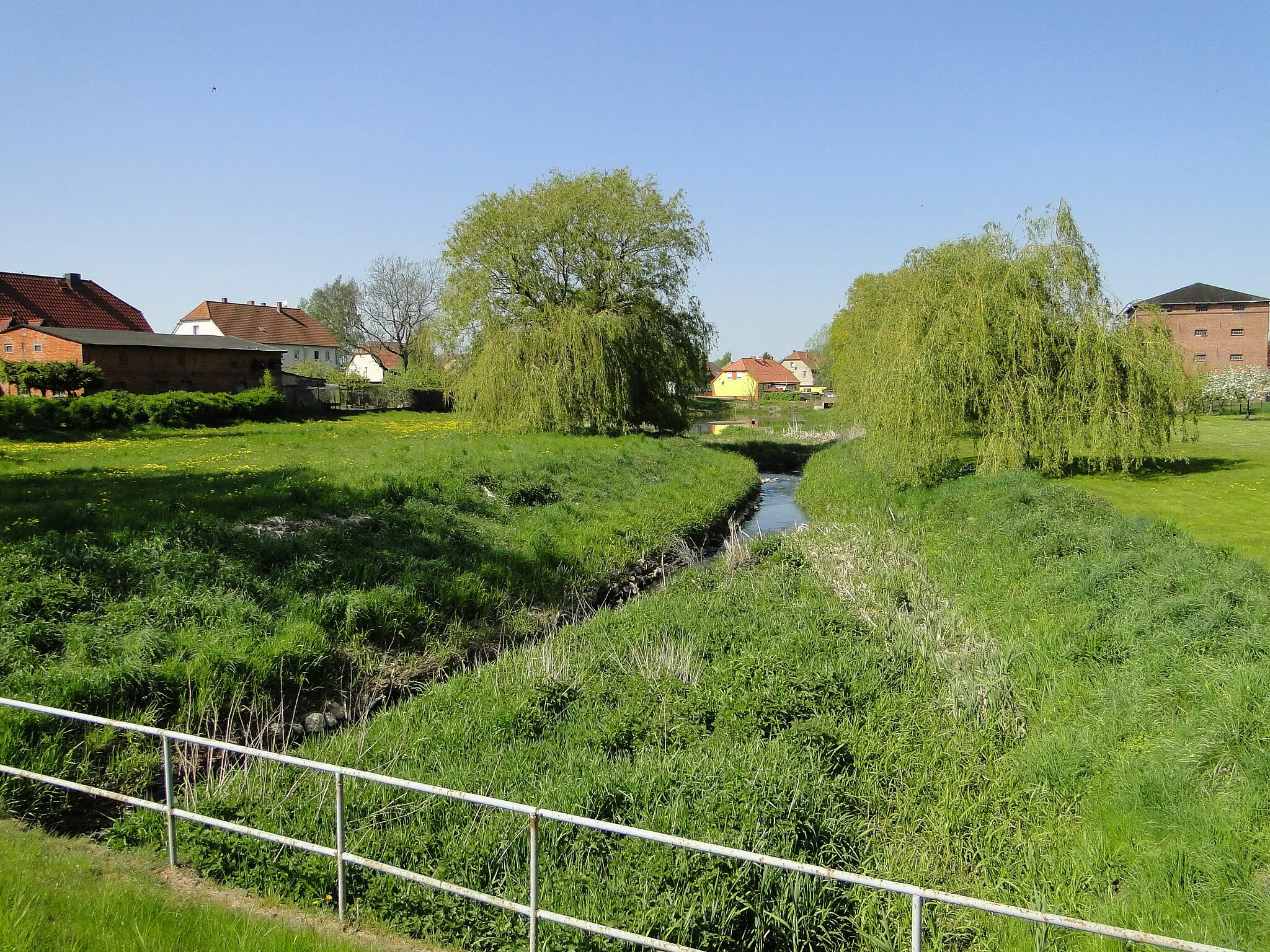 Photo showing: Stream Schönbeck in Schönbeck, district Mecklenburg-Strelitz, Mecklenburg-Vorpommern, Germany