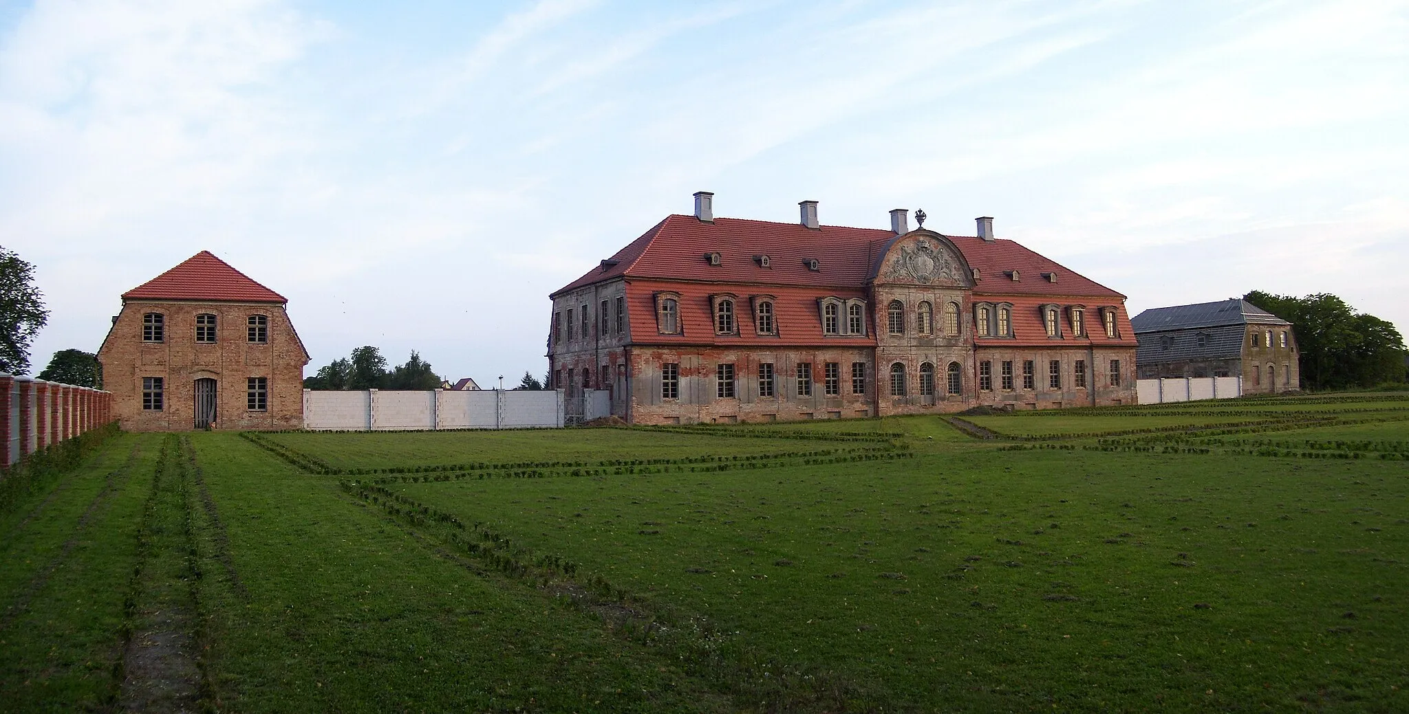 Photo showing: Gützkow, Gemeinde Röckwitz, Landkreis Demmin, Herrenhaus Parkseite