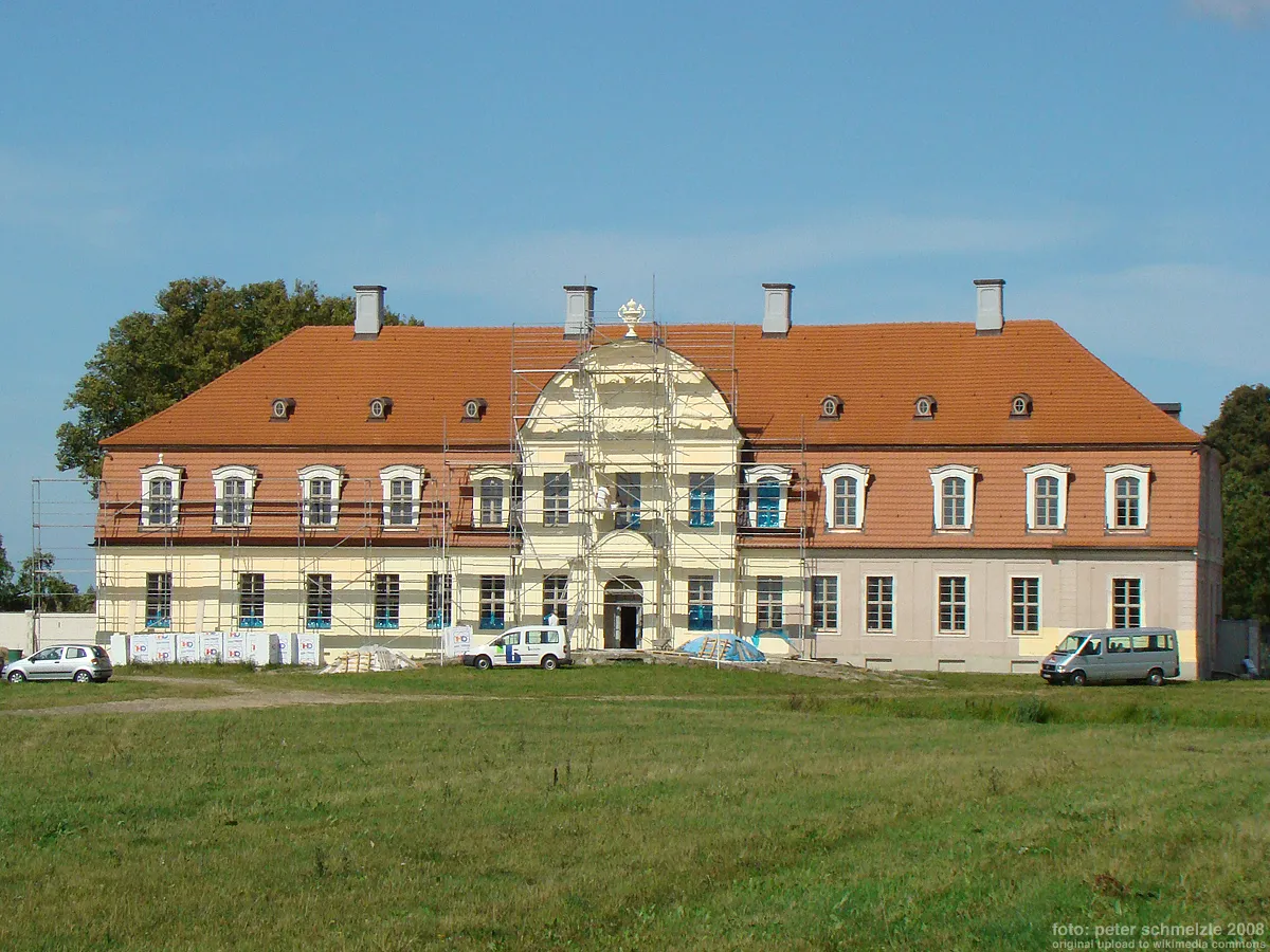 Photo showing: Schloss in Röckwitz-Gützkow während der Sanierung, September 2008