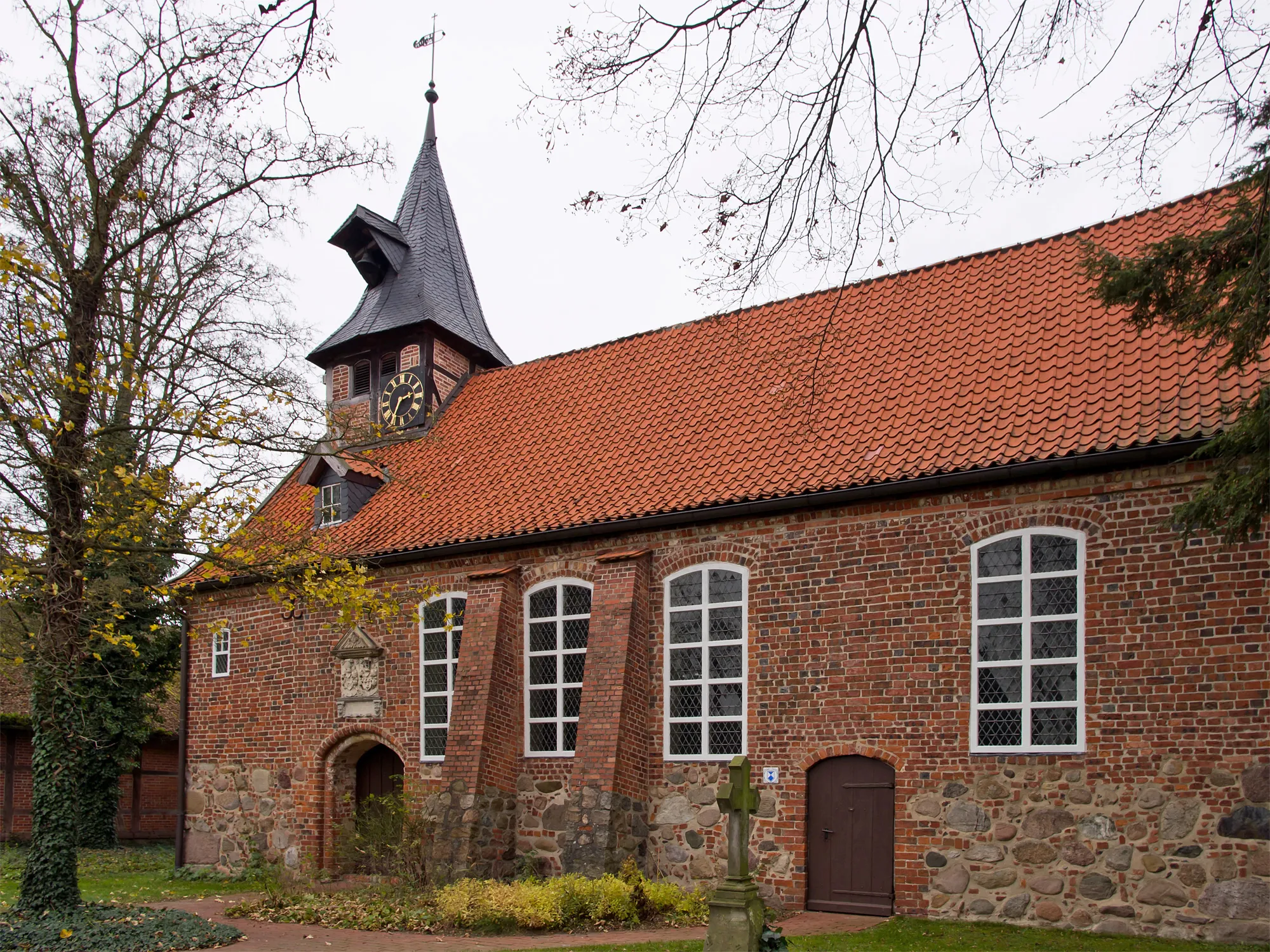 Photo showing: Chapel in the small village "Breese im Bruche", Wendland, Germany.