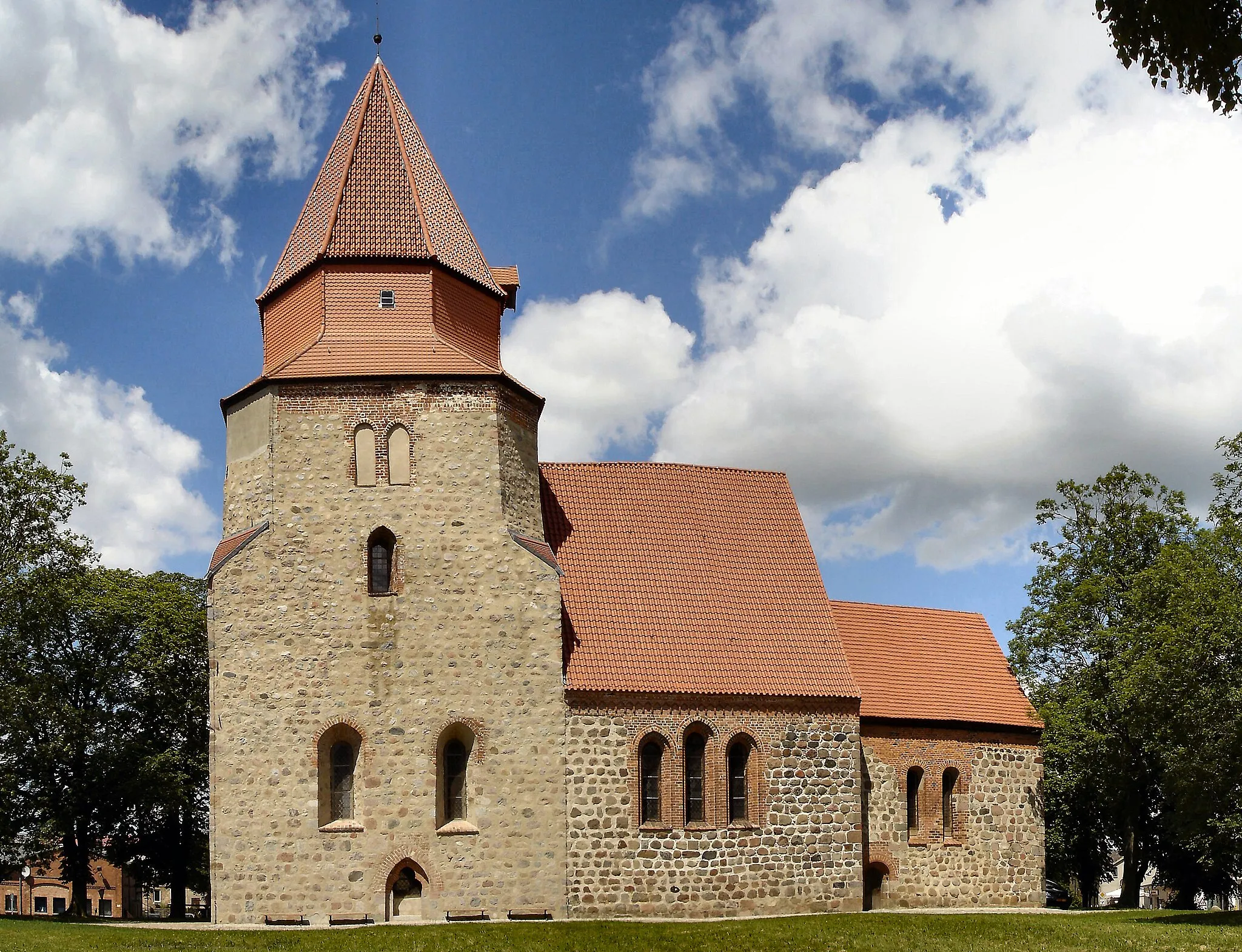 Photo showing: Kirche Kavelstorf/ Church Kavelstorf