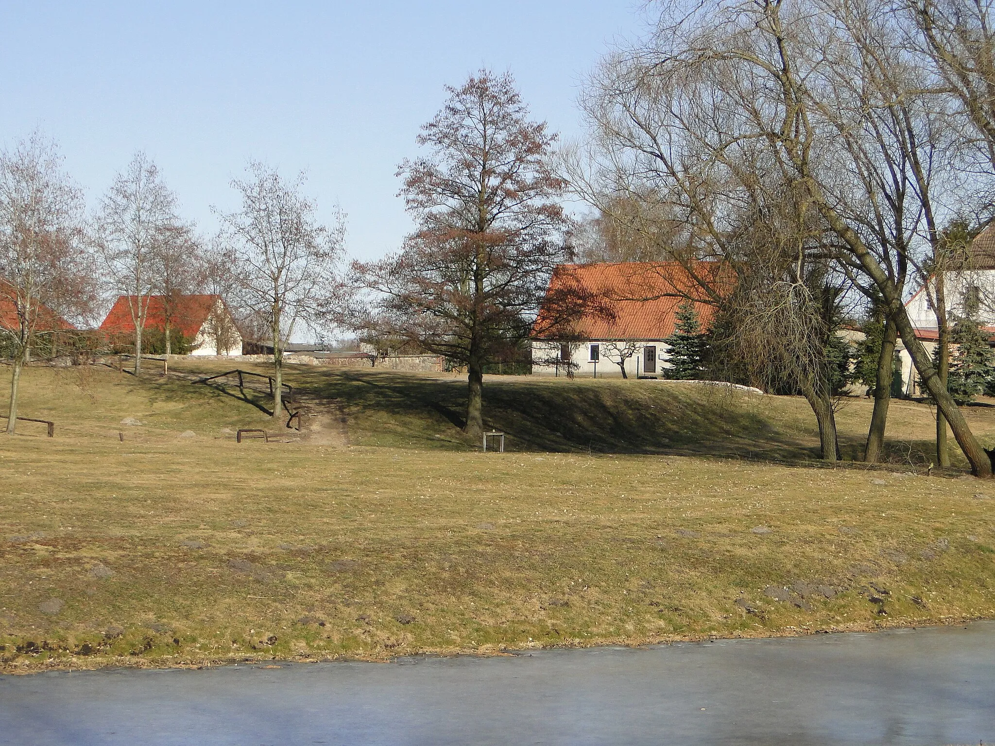 Photo showing: Former Castle in Rehberg, district Mecklenburg-Strelitz, Mecklenburg-Vorpommern, Germany