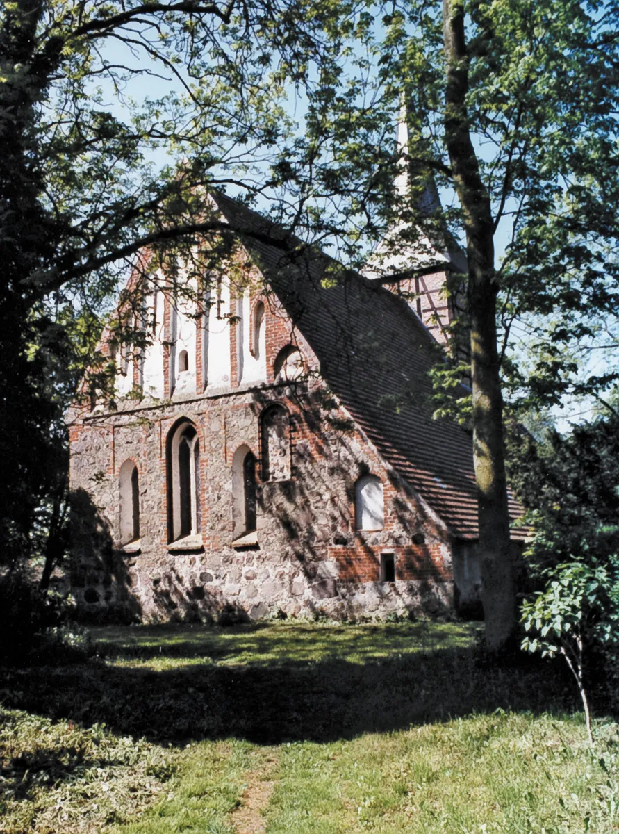 Photo showing: Dorfkirche in Vipperow (Mecklenburg-Vorpommern)