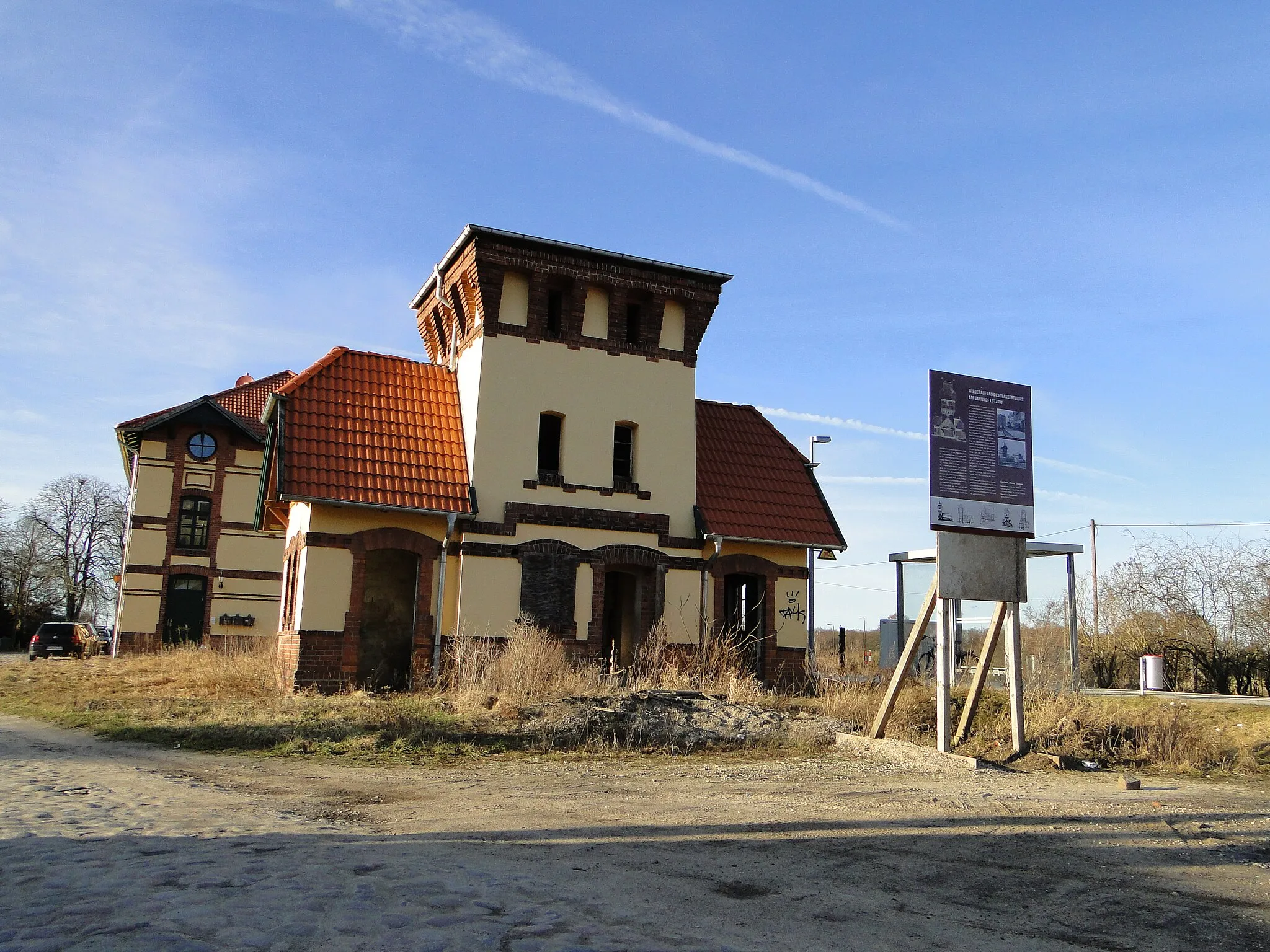 Photo showing: Train station in/near Lützow, district Nordwestmecklenburg, Mecklenburg-Vorpommern, Germany