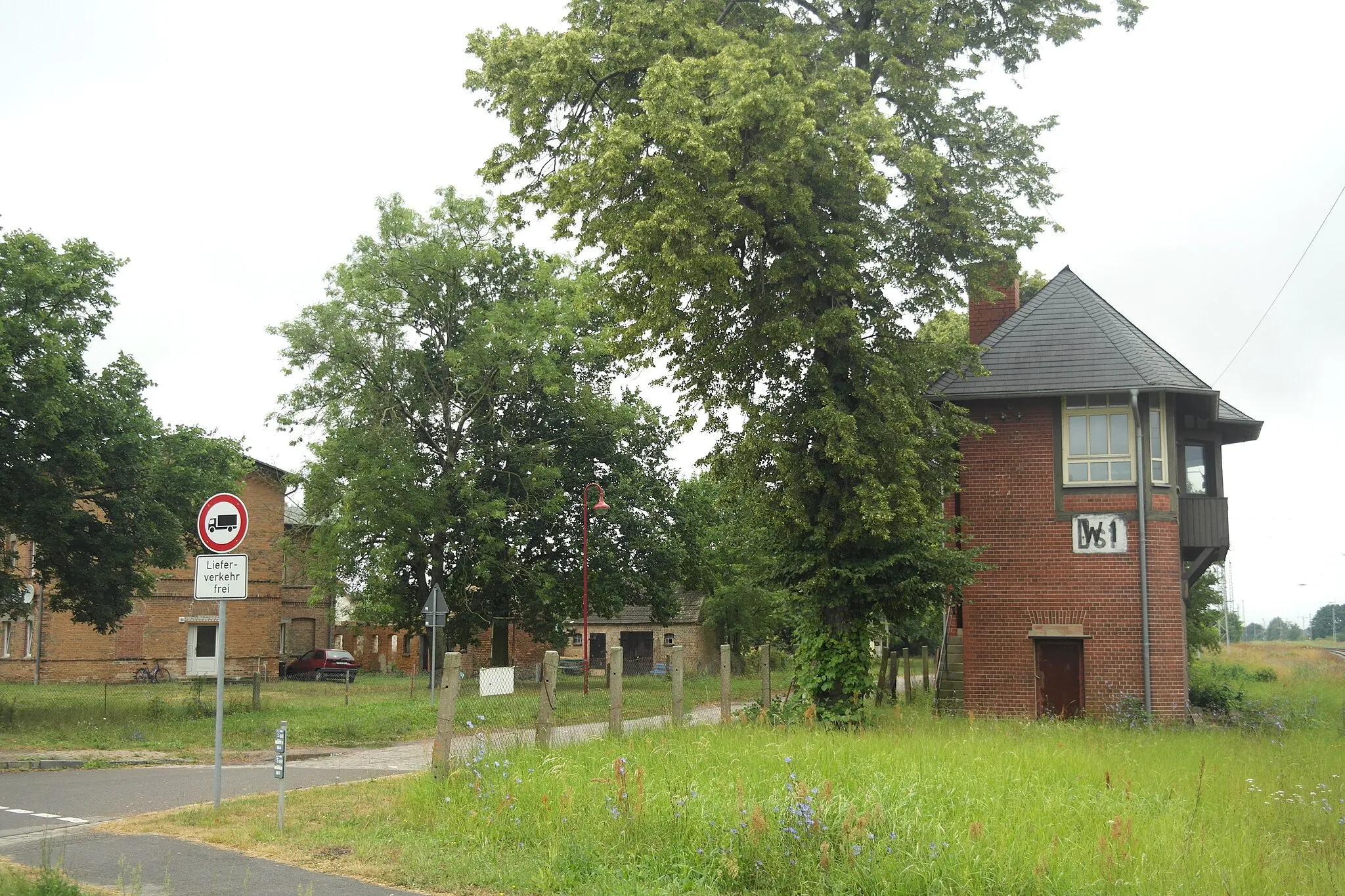 Photo showing: Bahnhof Ducherow, alter Bahnhof, Baudenkmal, Stellwerk