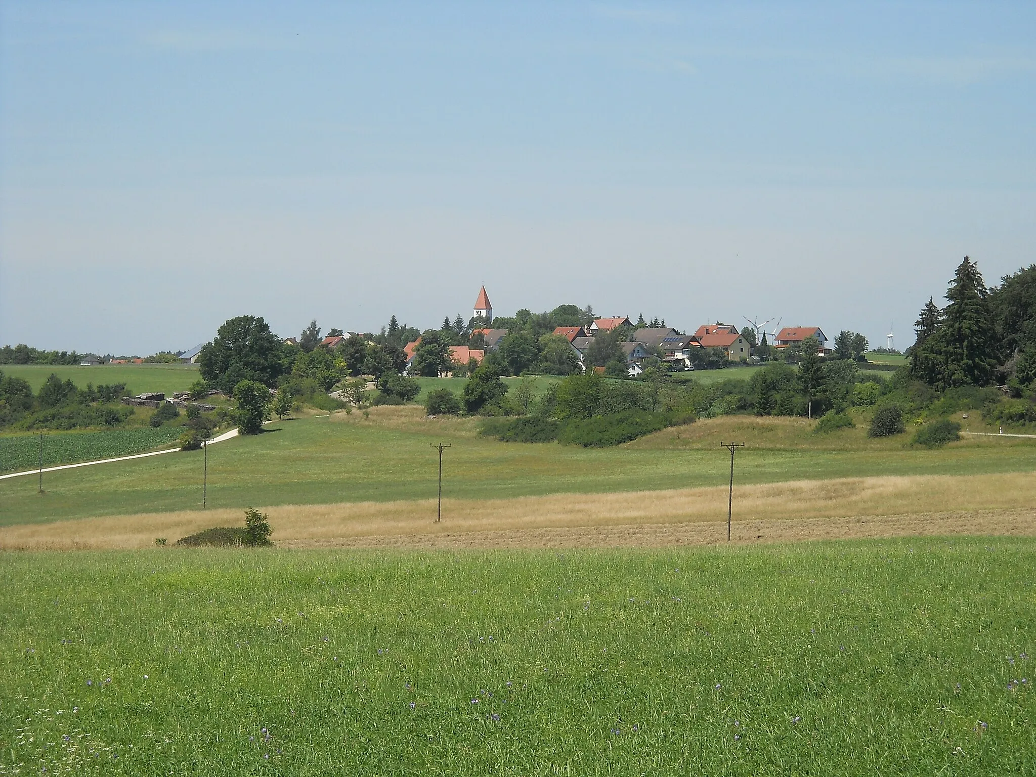 Photo showing: Auernheim (part of Treuchtlingen, Bavaria, Germany) from Southeast