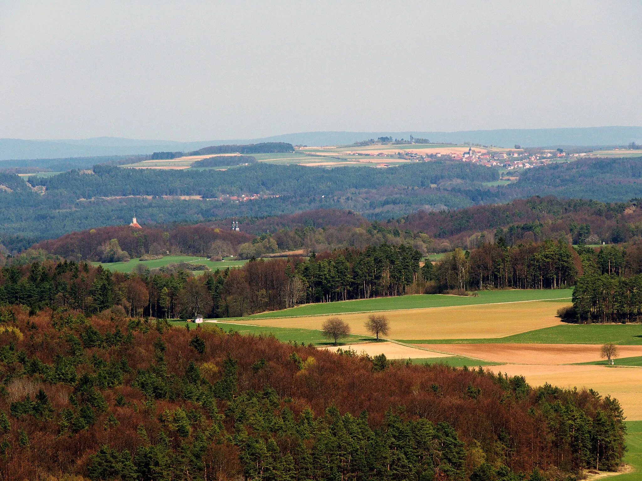 Photo showing: View taken on the Wichsentein Peak showing the Hohenmirsberger Plateau.