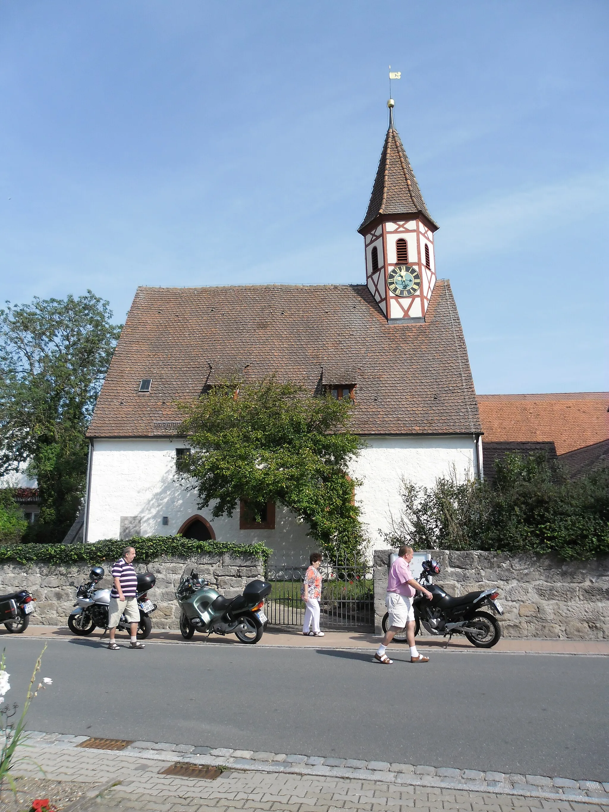 Photo showing: Evangelische Filialkirche aus dem 14. Jahrhundert in Hirschneuses