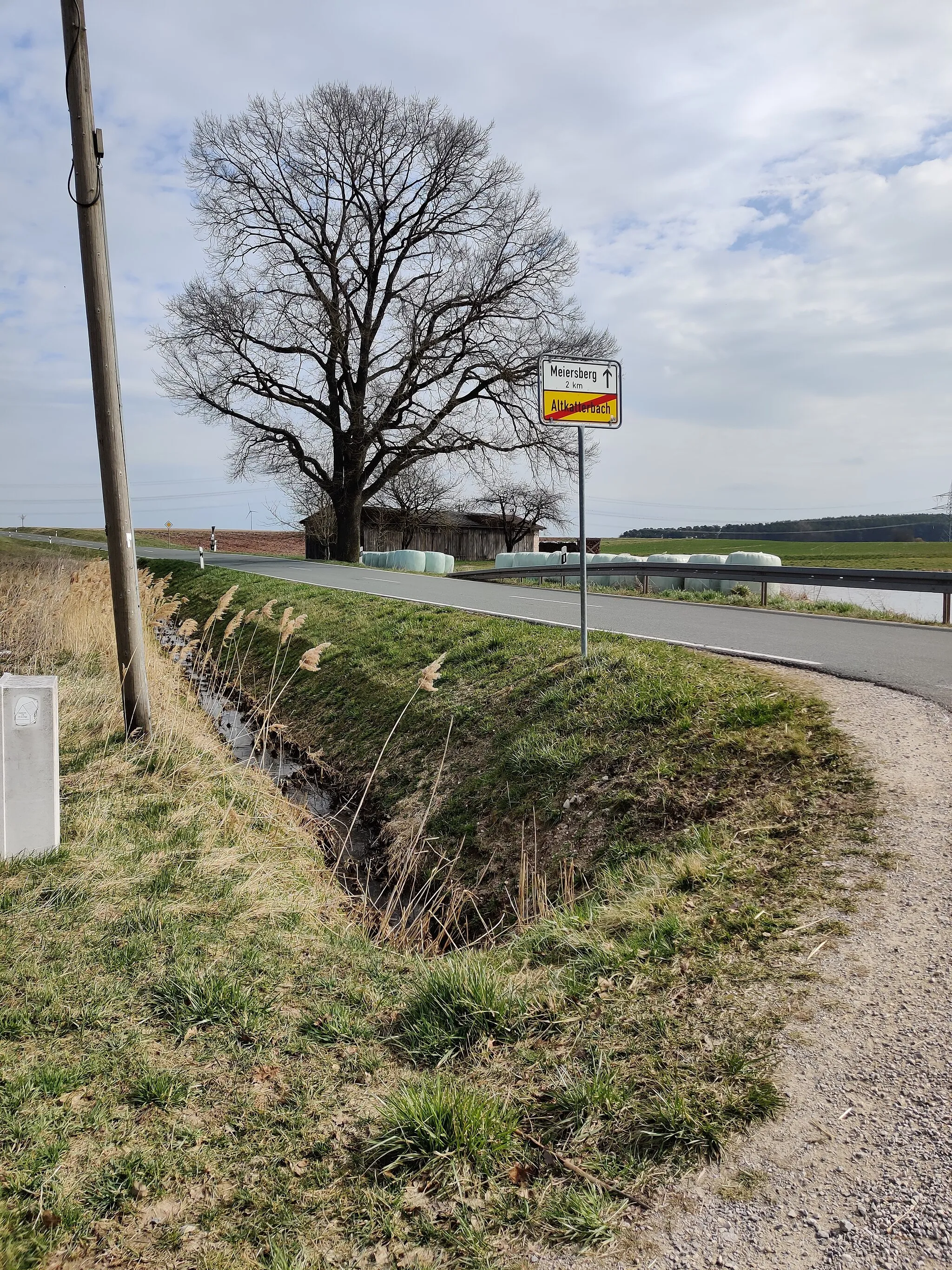 Photo showing: Ortsausgang mit Schild in Altkatterbach (Wilhermsdorf)