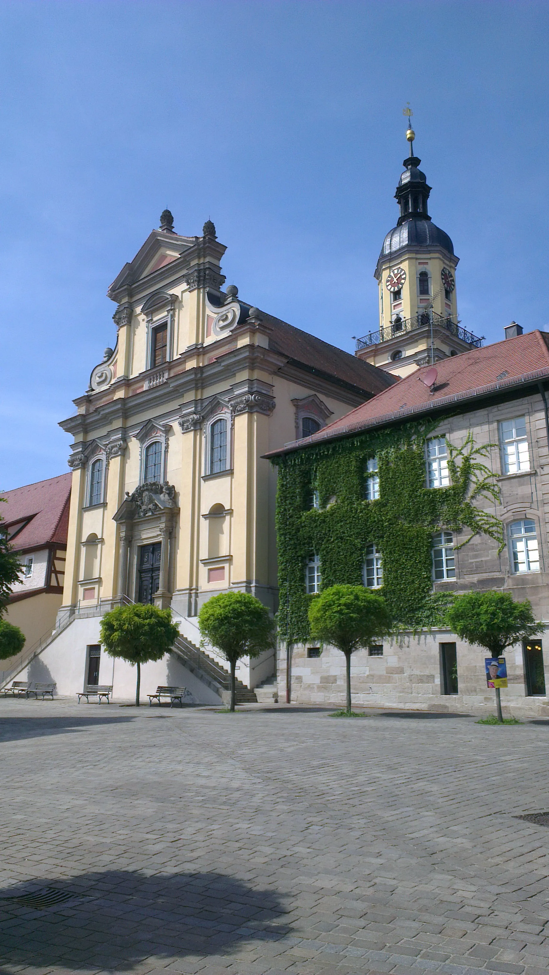 Photo showing: Wilhermsdorf - Kirche St. Martin und Maria mit Turm und Ritterhaus