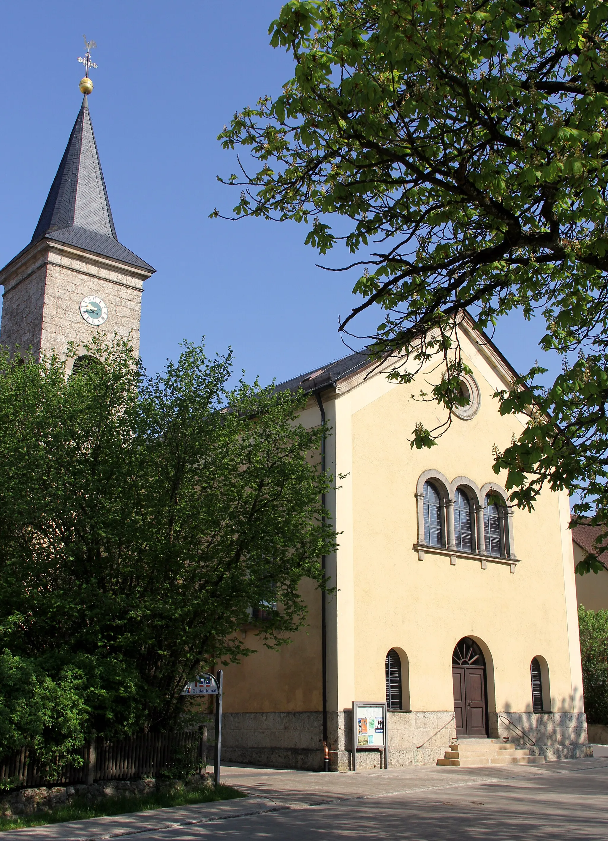 Photo showing: Kirche, Heiligste Dreifaltigkeit