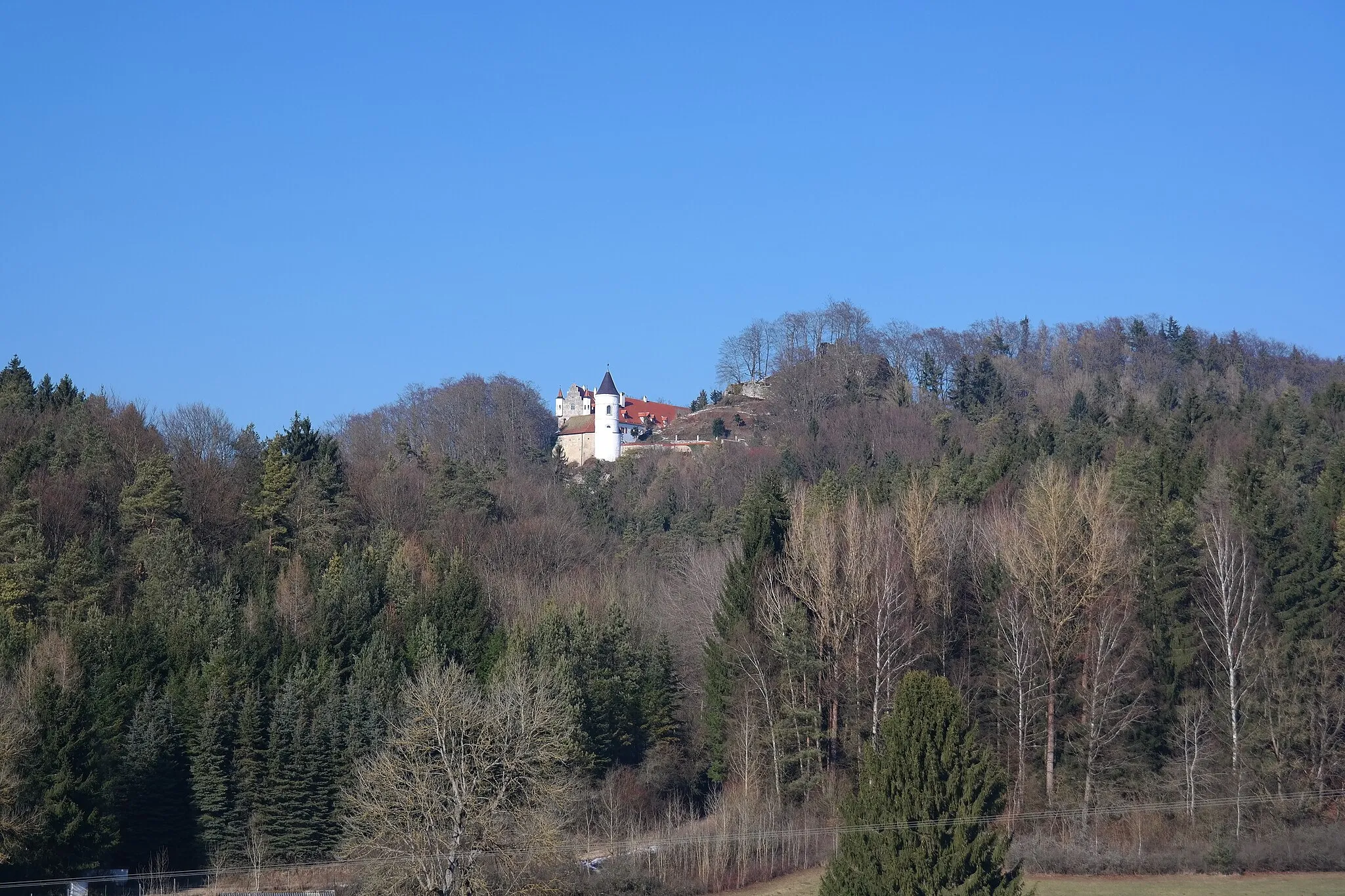 Photo showing: Schloss und Burgruine Neidenstein - Ansicht von Süden