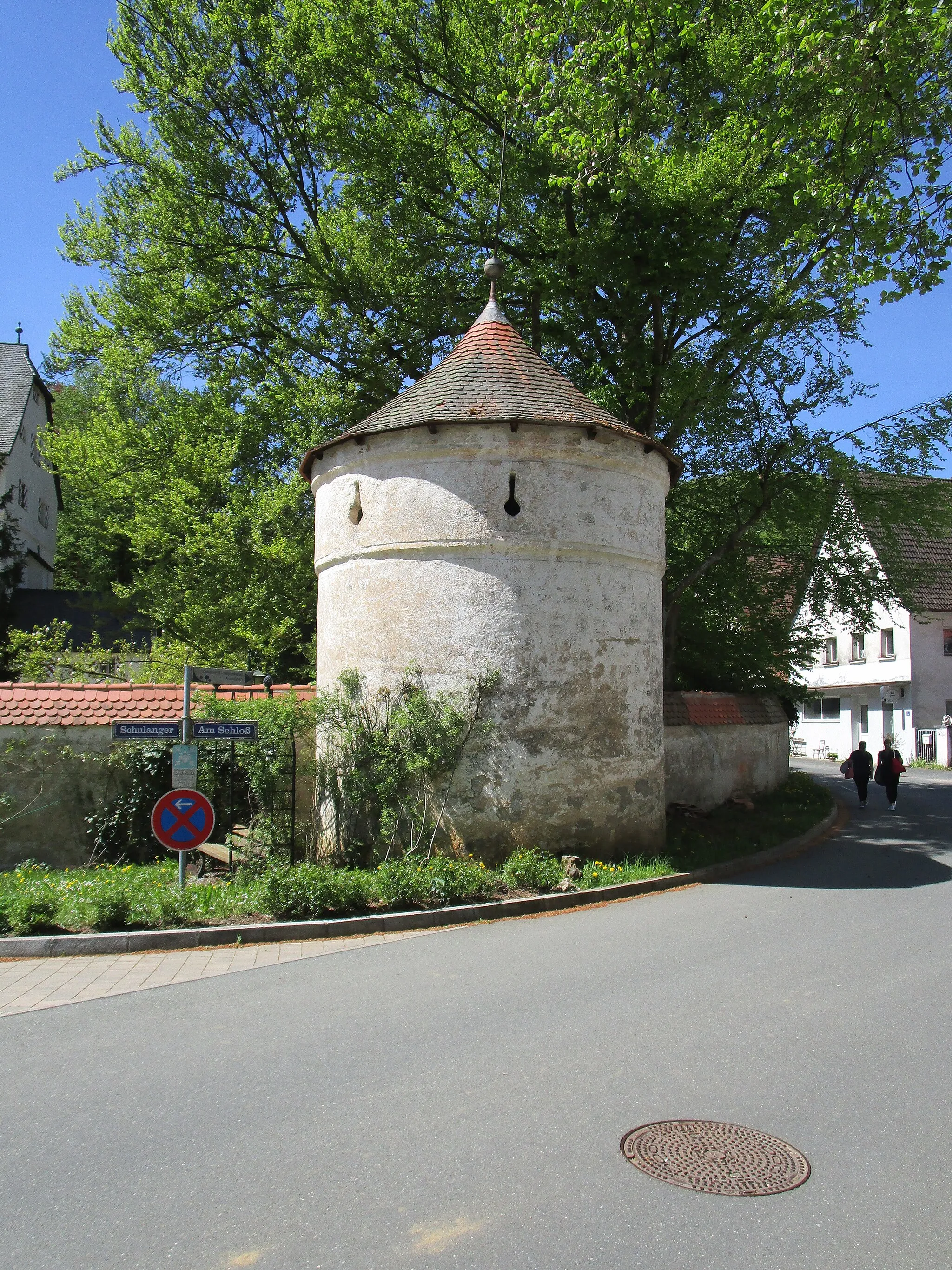 Photo showing: Der nördliche Wehrturm des Schlosses Artelshofen