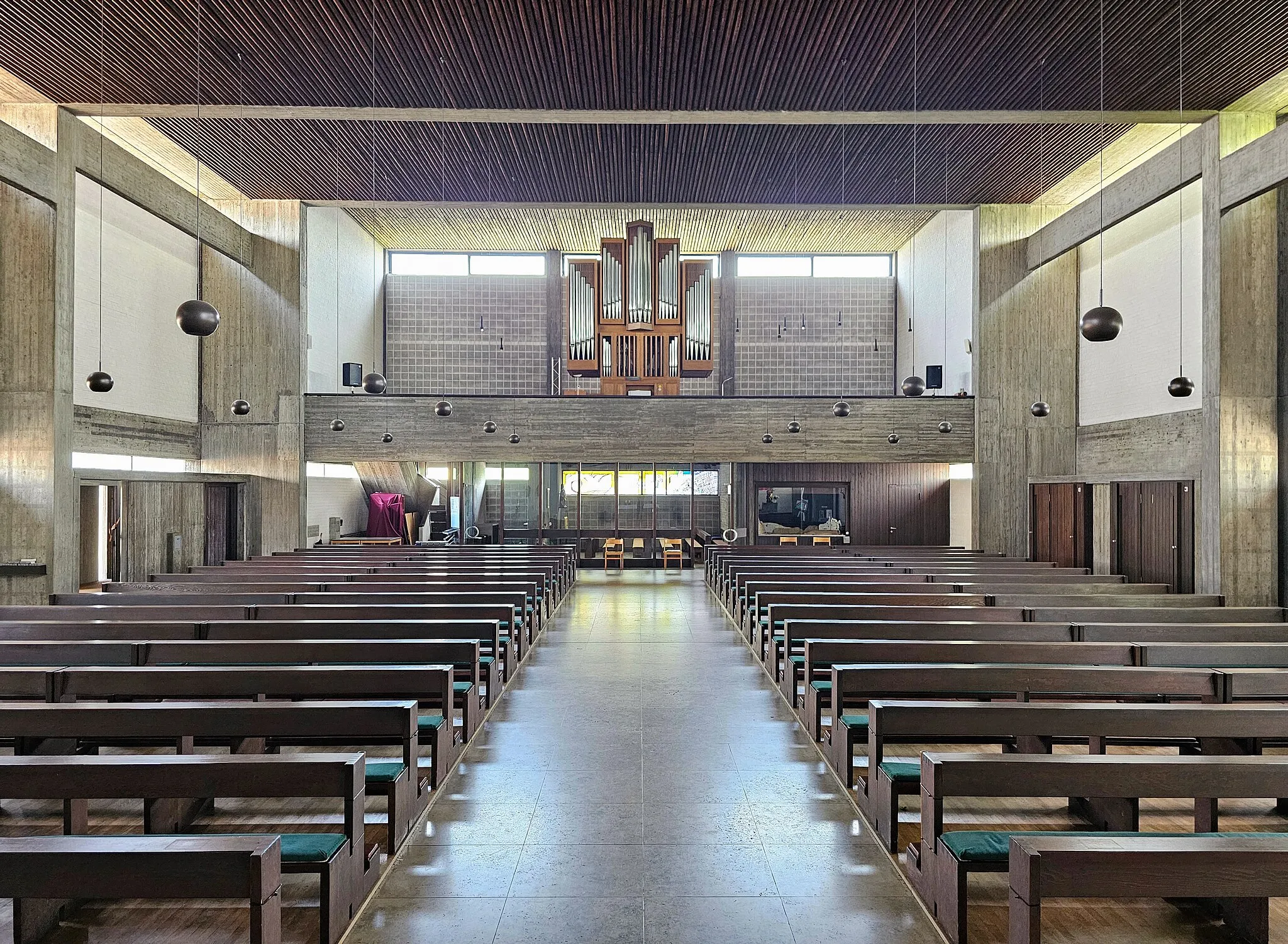 Photo showing: Katholische Filialkirche Mutter vom Guten Rat Nürnberg-Moorenbrunn, Mittelfranken, Bayern, Deutschland