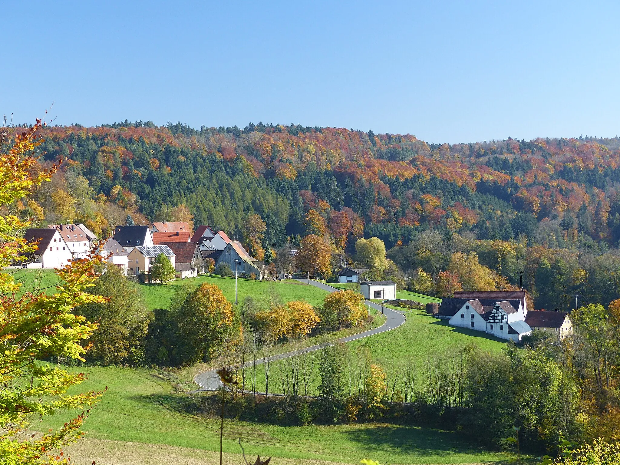 Photo showing: The village Rabenshof, part of the municipality of Schnaittach