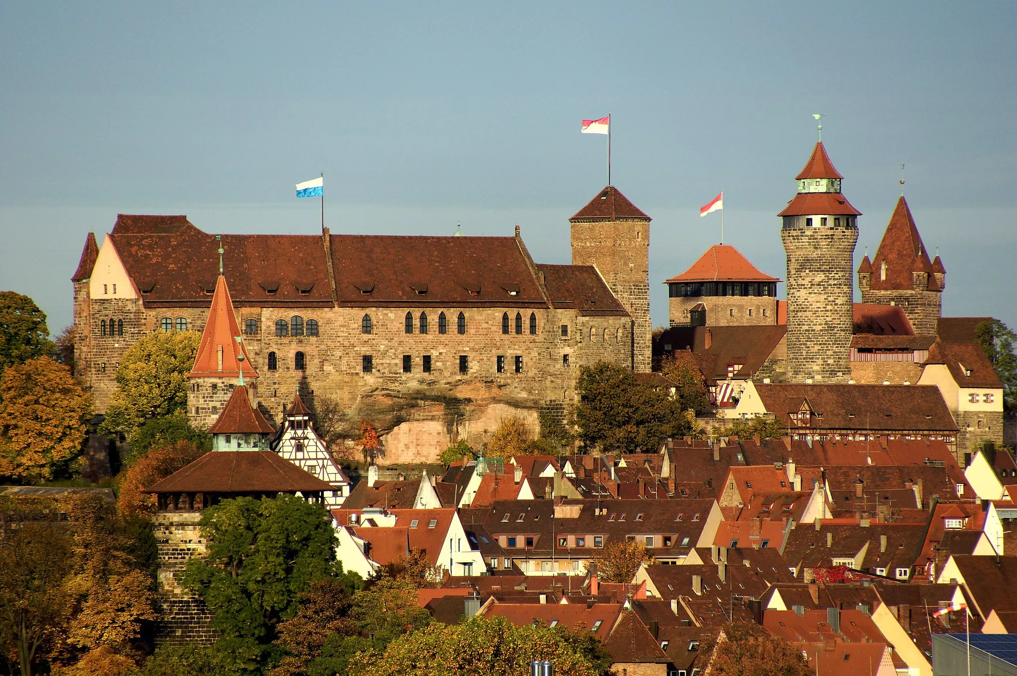 Photo showing: Nuremberg Castle in autumn 2013 from the southwest