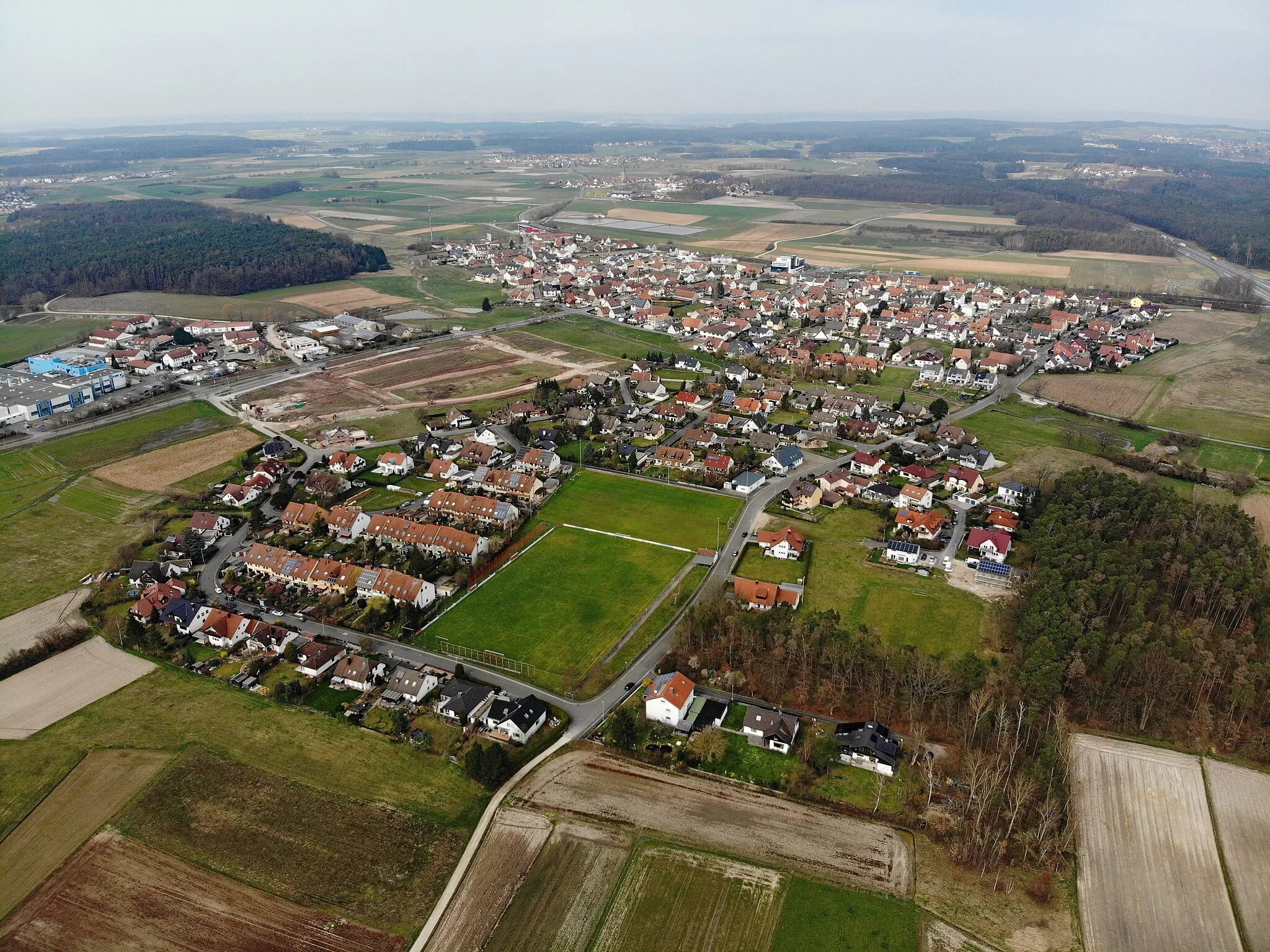 Photo showing: Heßdorf Luftaufnahme (2020)