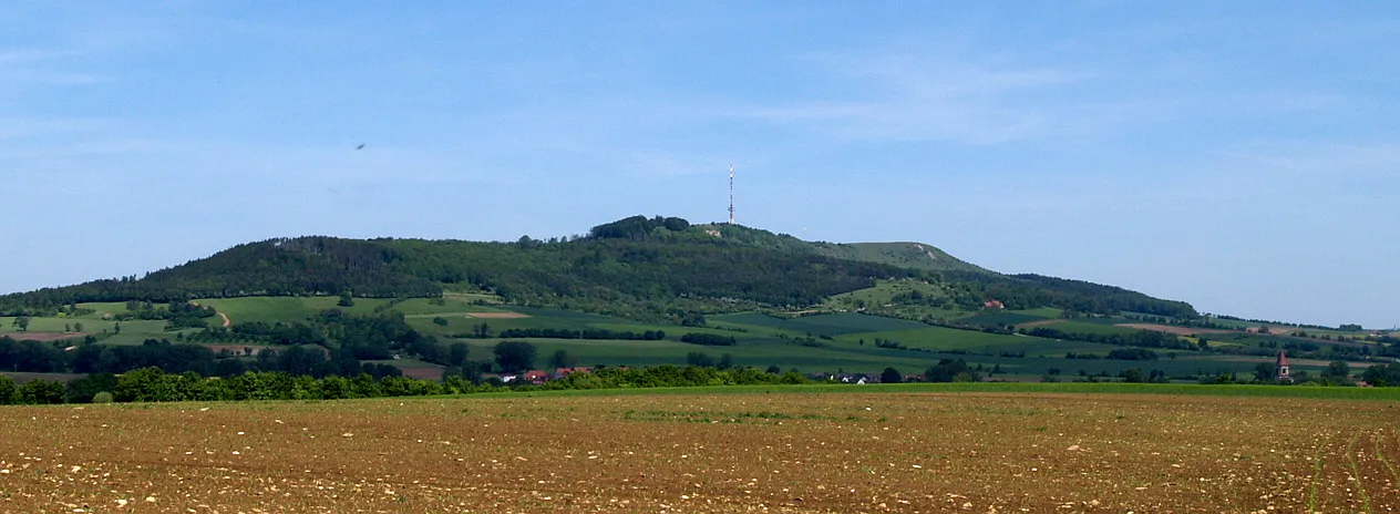 Photo showing: Hesselberg hills, Bavaria, Germany, viewed from west