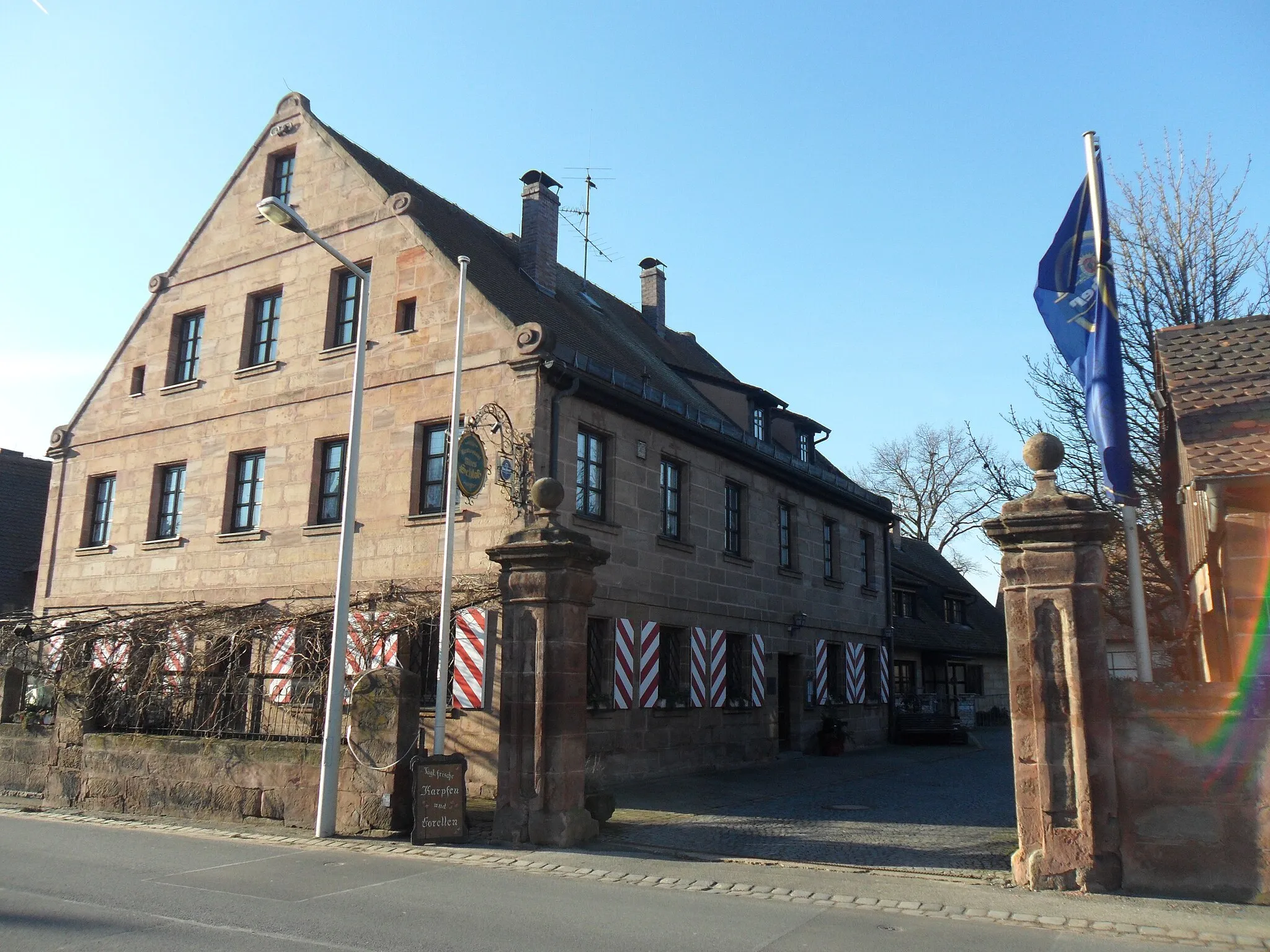 Photo showing: Gasthaus „Altes Schloß“ im ehemaligen Herrensitz im Nürnberger Stadtteil Höfles.