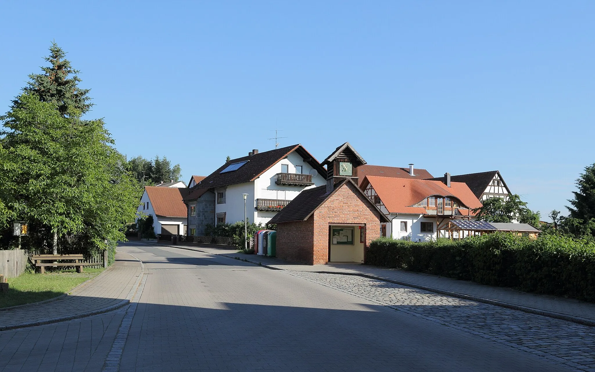 Photo showing: de:Volkersgau - Ortsdurchfahrt