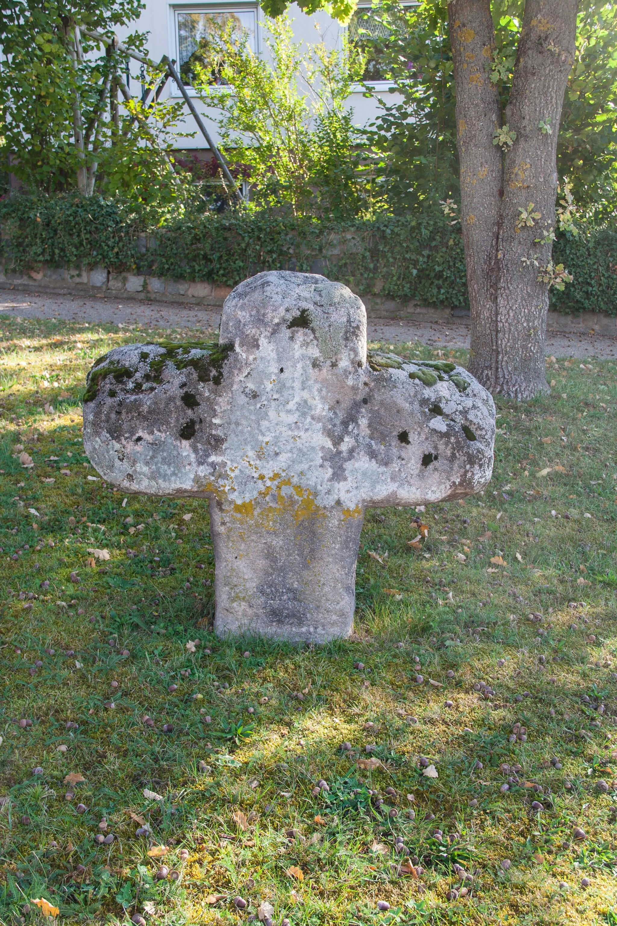 Photo showing: Steinkreuz & Bildsäule