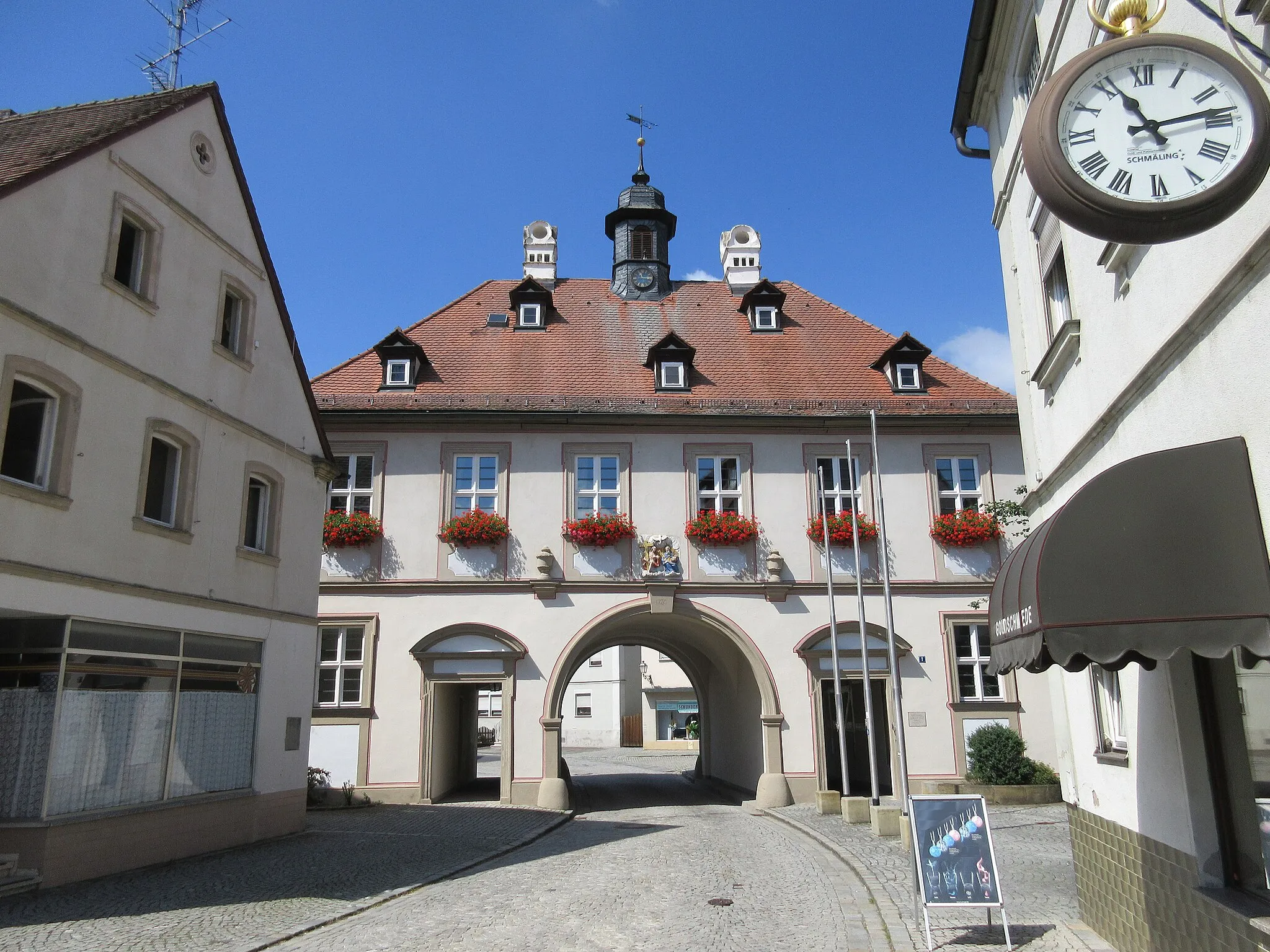 Photo showing: Torhaus des Oberen Tor aus dem Jahre 1720; es dient als Rathaus