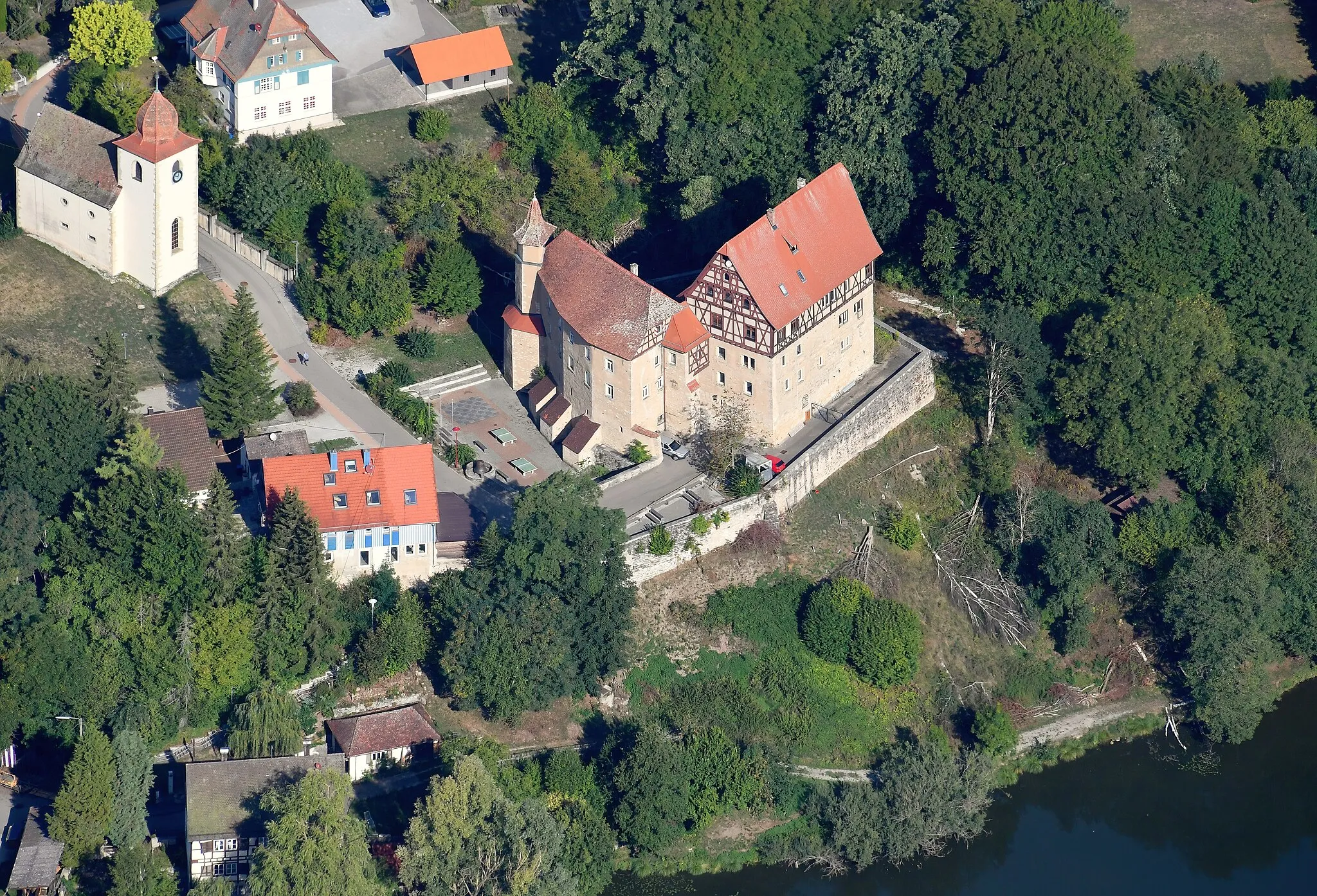 Photo showing: Aerial image of the Schloss Rechenberg (view from the southeast)