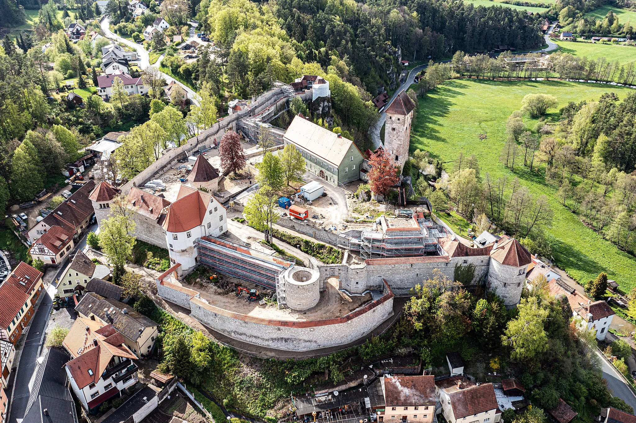 Photo showing: Die Burg Veldenstein in Neuhaus an der Pegnitz, Mai 2021