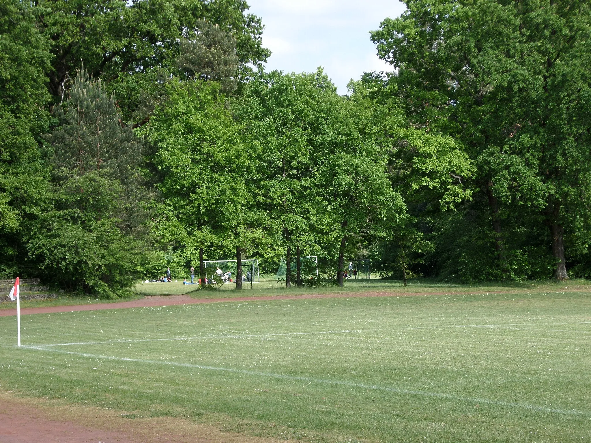 Photo showing: Weißenseestraße 30 Sportanlage TSV 1846