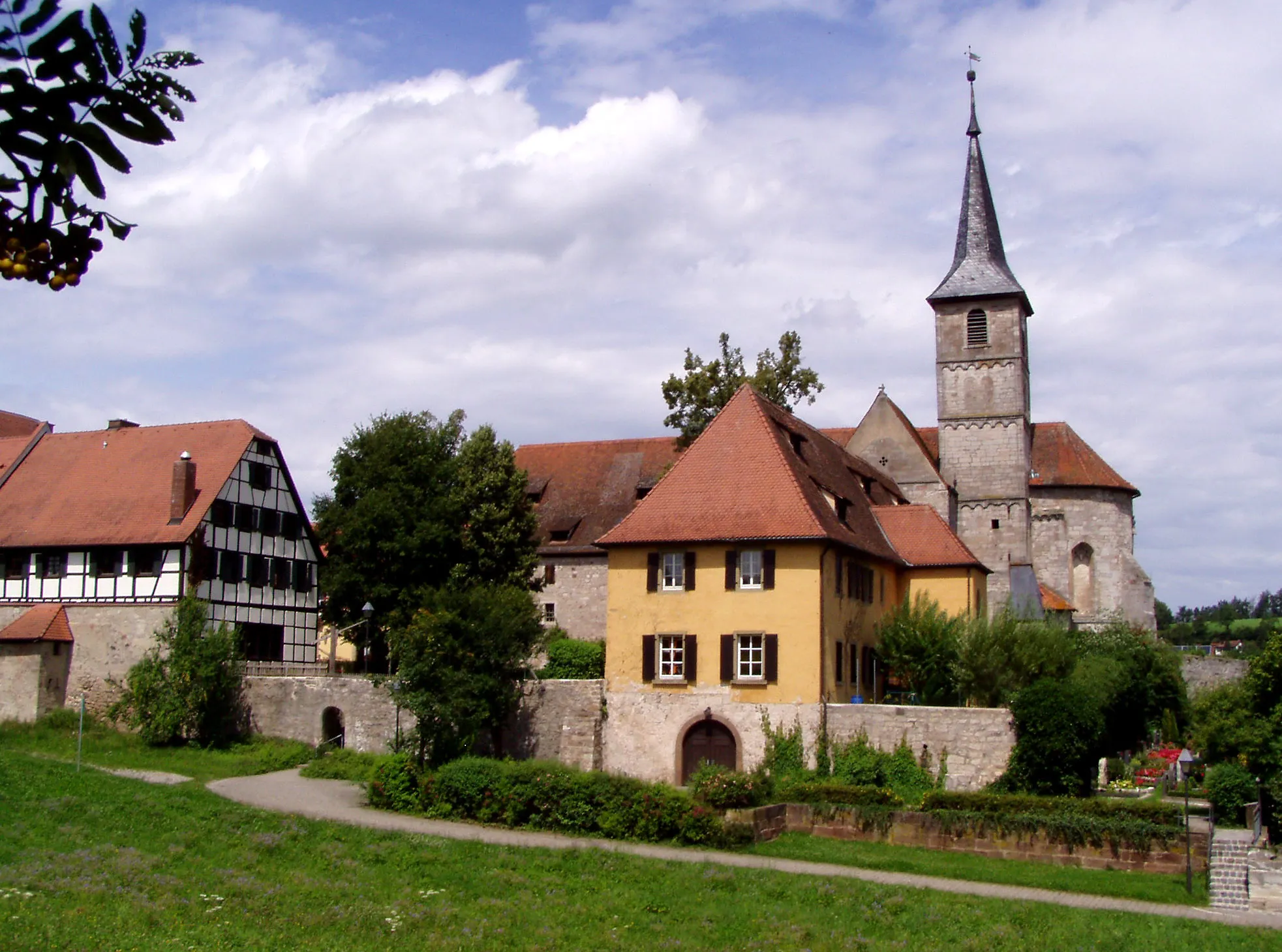 Photo showing: Ehemalige Klosteranlage mit Münchsteinacher Münster