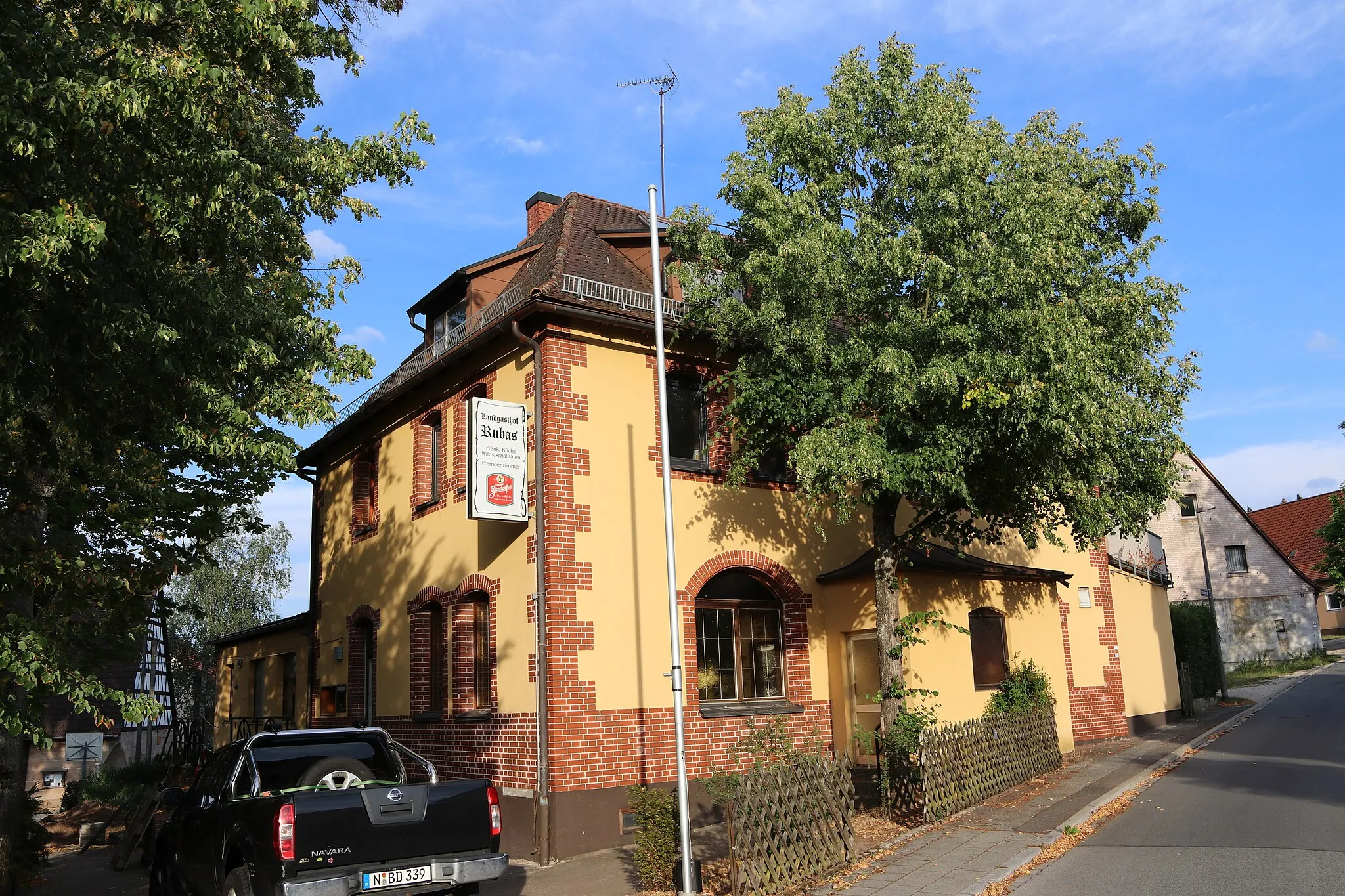 Photo showing: Gasthof in Nürnberg-Brunn im Juli 2018.