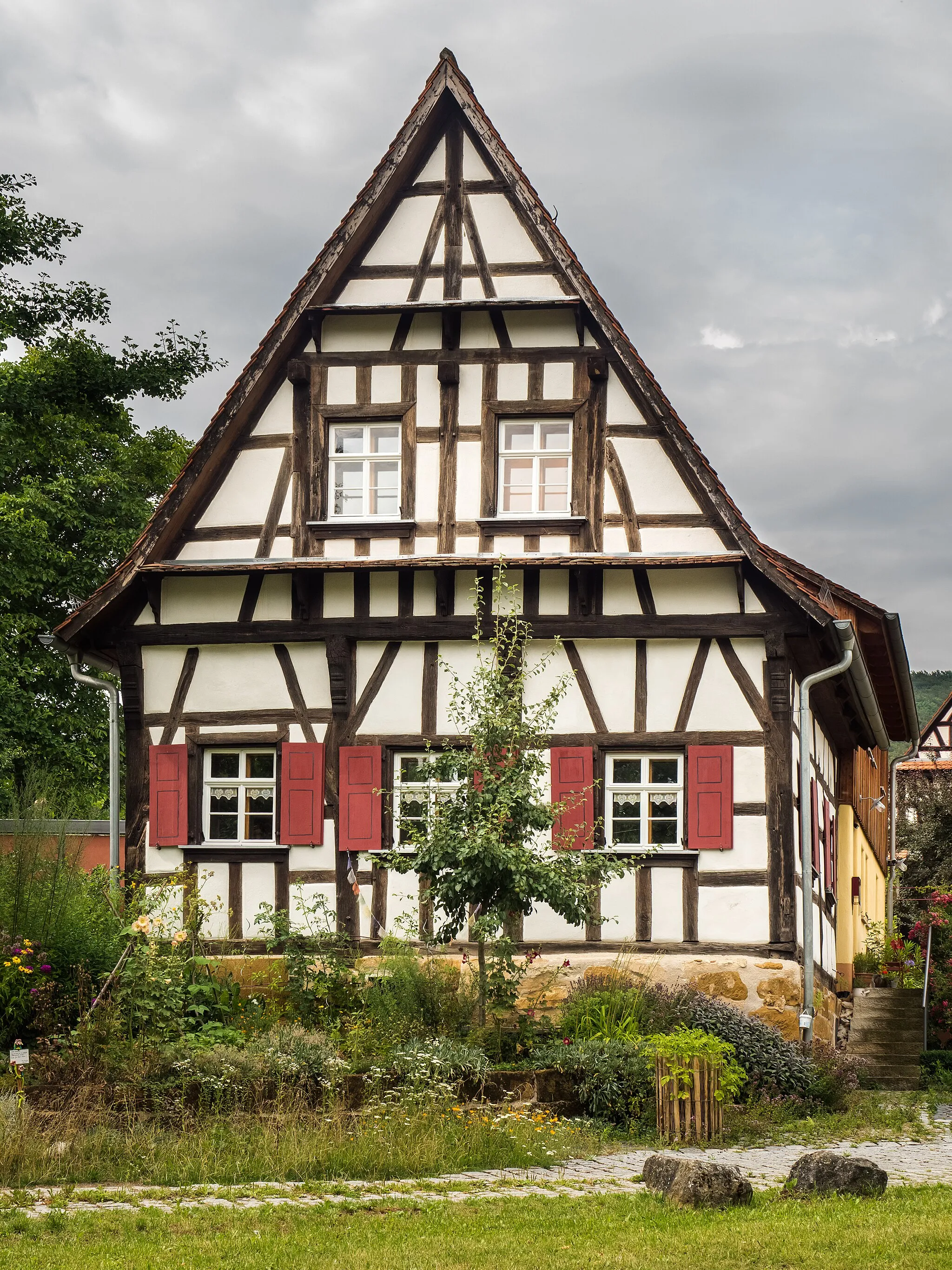 Photo showing: Half-timbered house in Mistendorf Lindenplatz 6