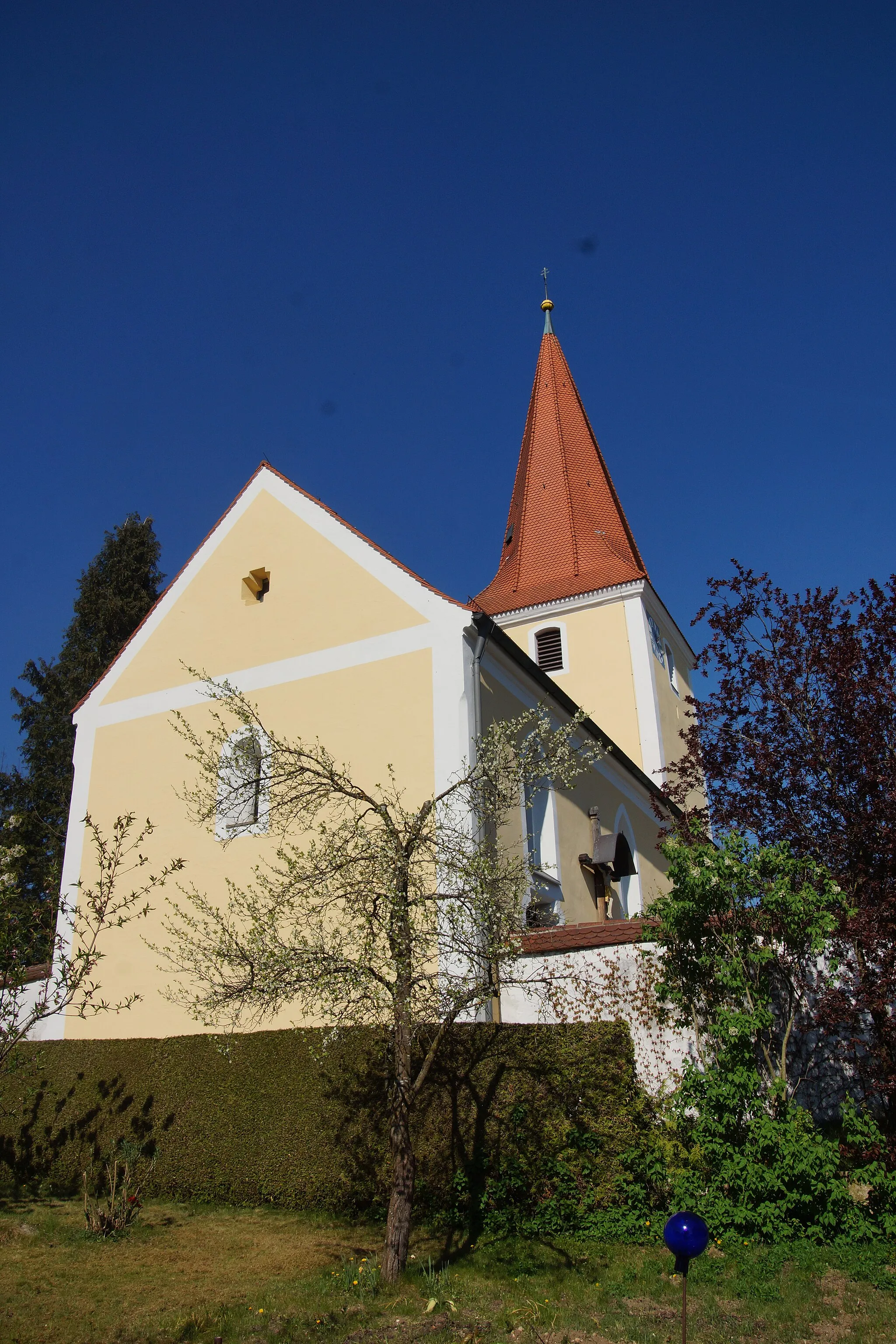 Photo showing: Loderbach NM St. Georg - Ostern 2019