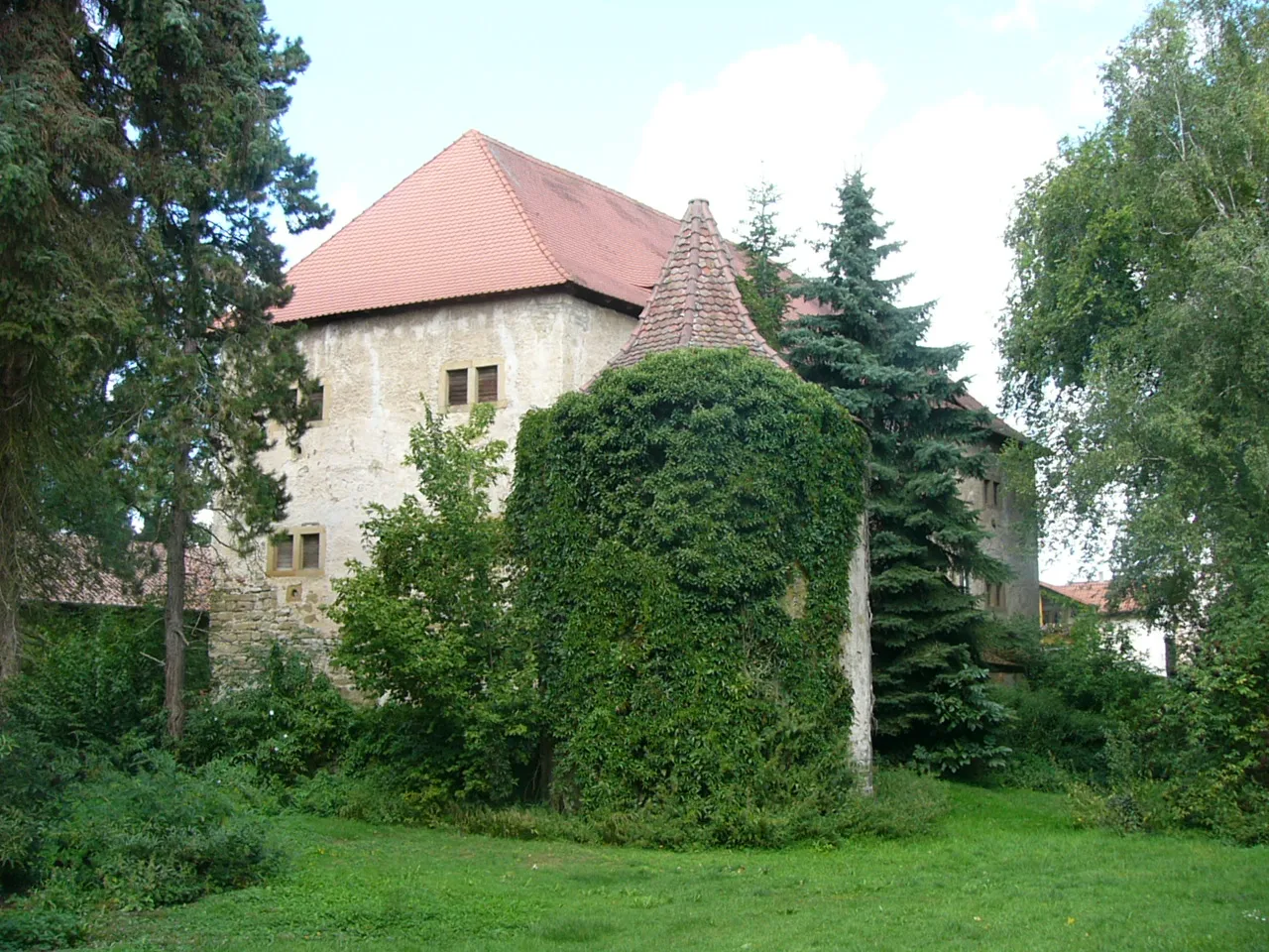 Photo showing: "Zehtnscheune" und Turm