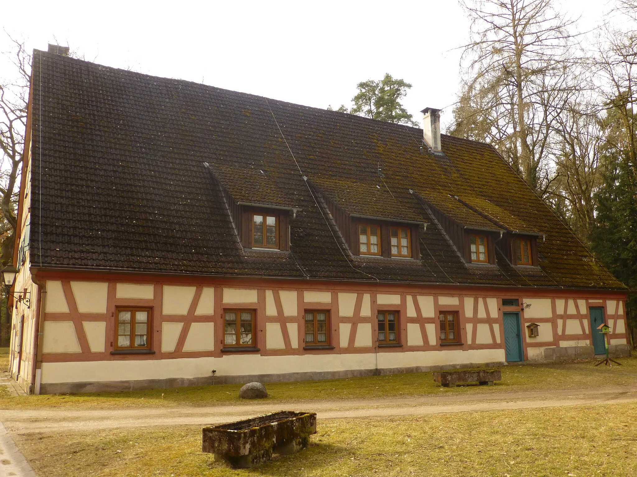Photo showing: Das Gebäude befindet sich in Rednitzhembach imm Ortsteil Oberfichtenmühle