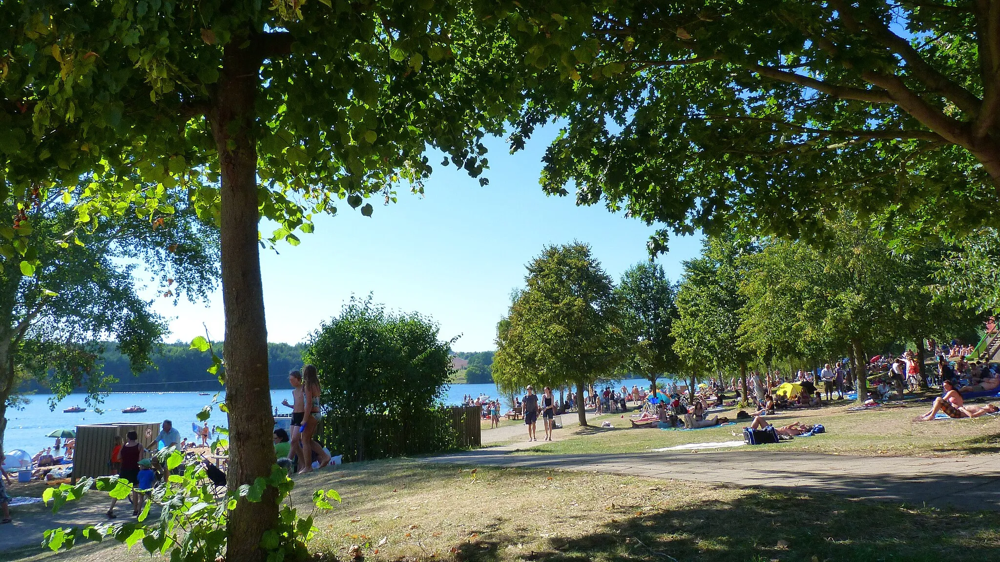 Photo showing: Badestrand am Igelsbachsee Enderndorf