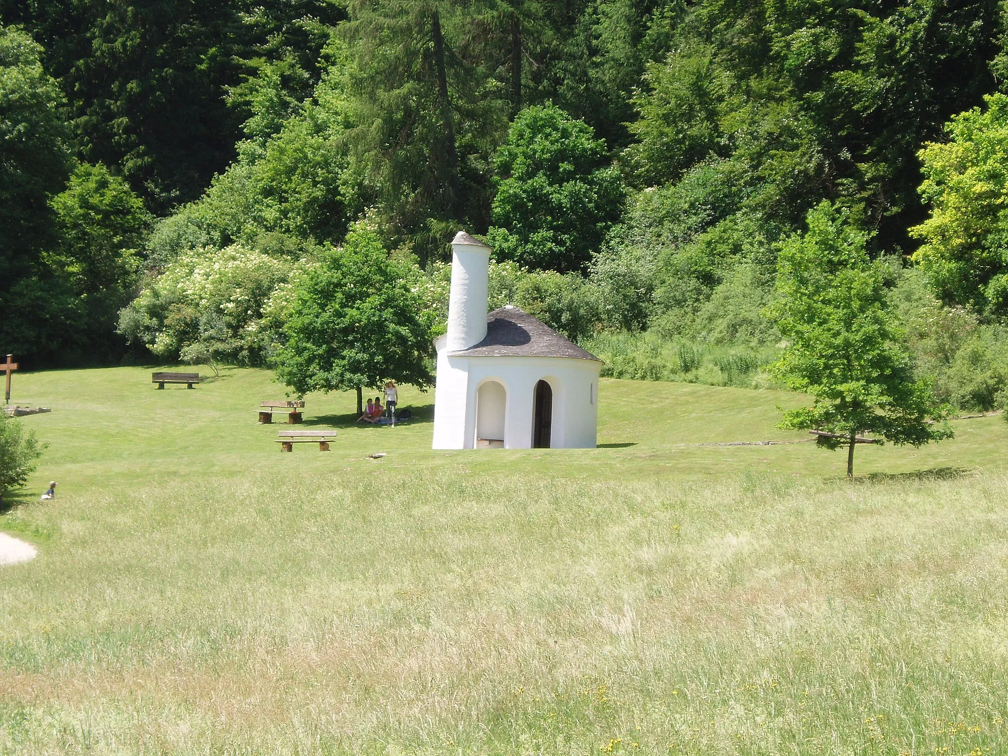 Photo showing: Gunthildis-Kapelle "Schneckenhaus Gottes" im Schambachtal bei Suffersheim, Bayern