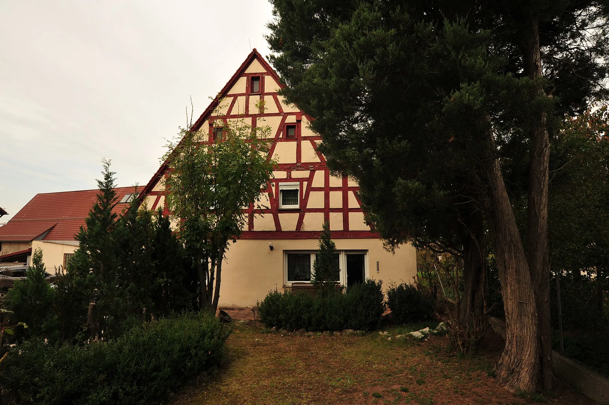 Photo showing: This is a photograph of an architectural monument. It is on the list of cultural monuments of Bayern, no. D-5-73-126-6.