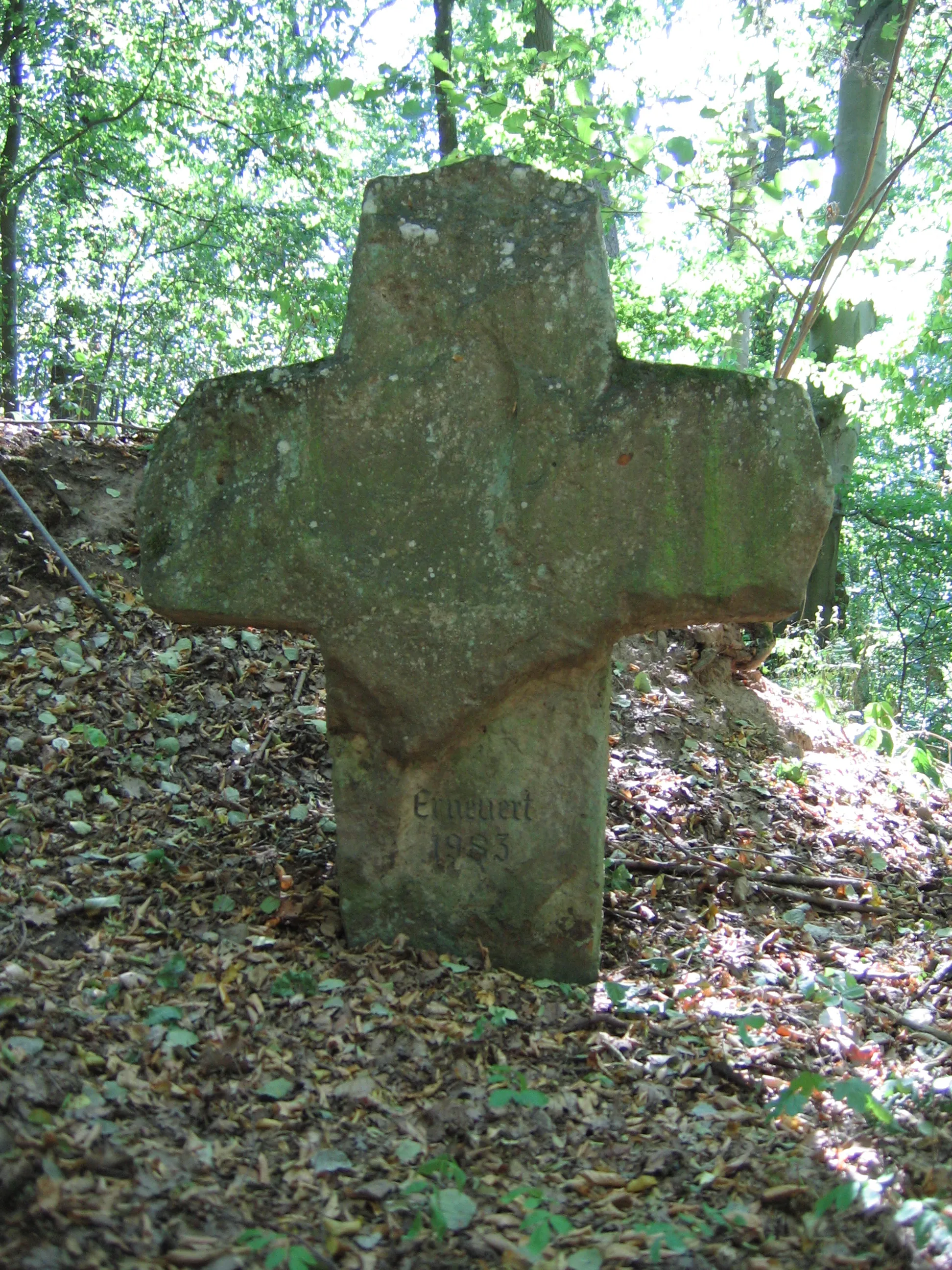 Photo showing: Am oberen Ende der Schweinsdorfer Steige, wohl spätmittelalterlich, 1983 erneuert