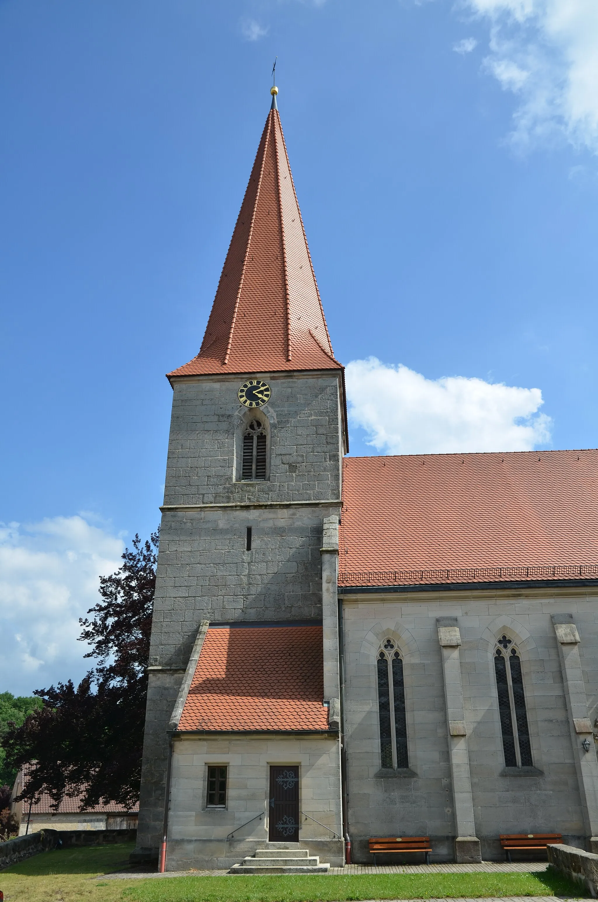 Photo showing: evang.-luth Kirche St. Peter und Paul in Kirchfarrnbach