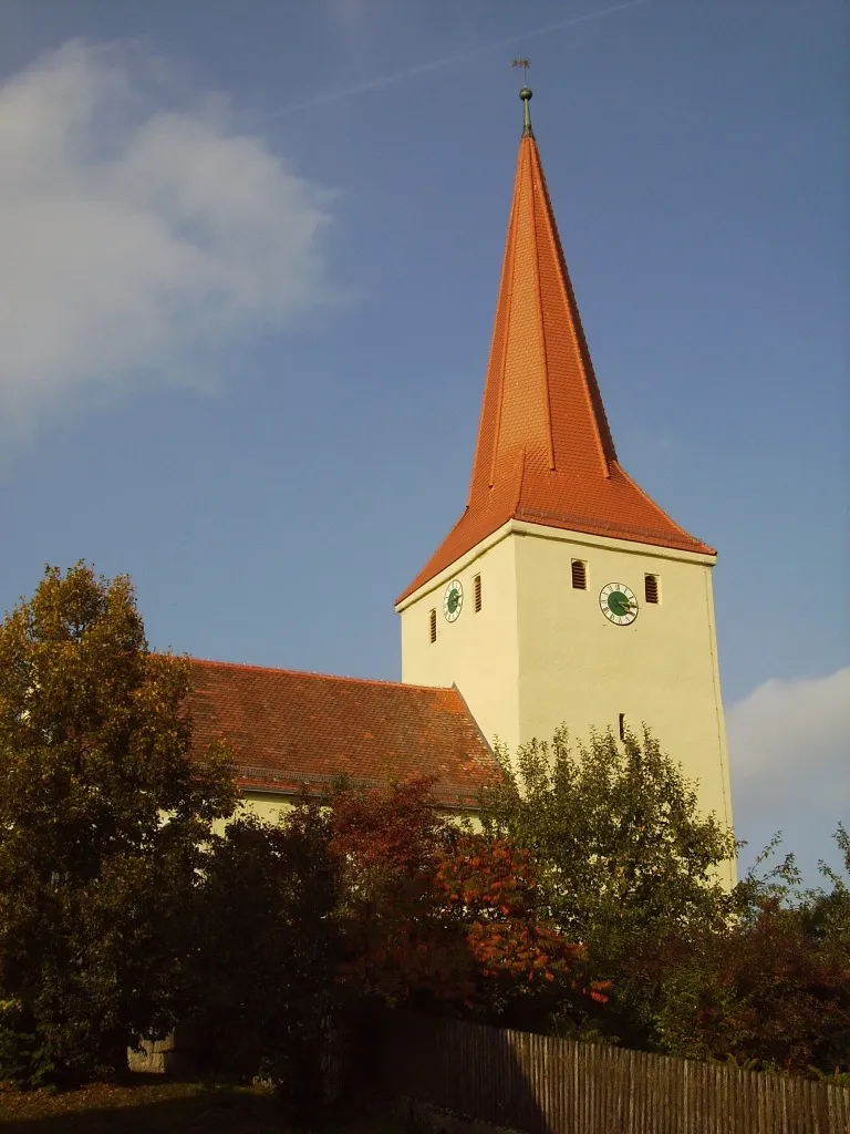 Photo showing: Außenansicht der St.Andreas Kirche nach Renovierung im Jahr 2005
