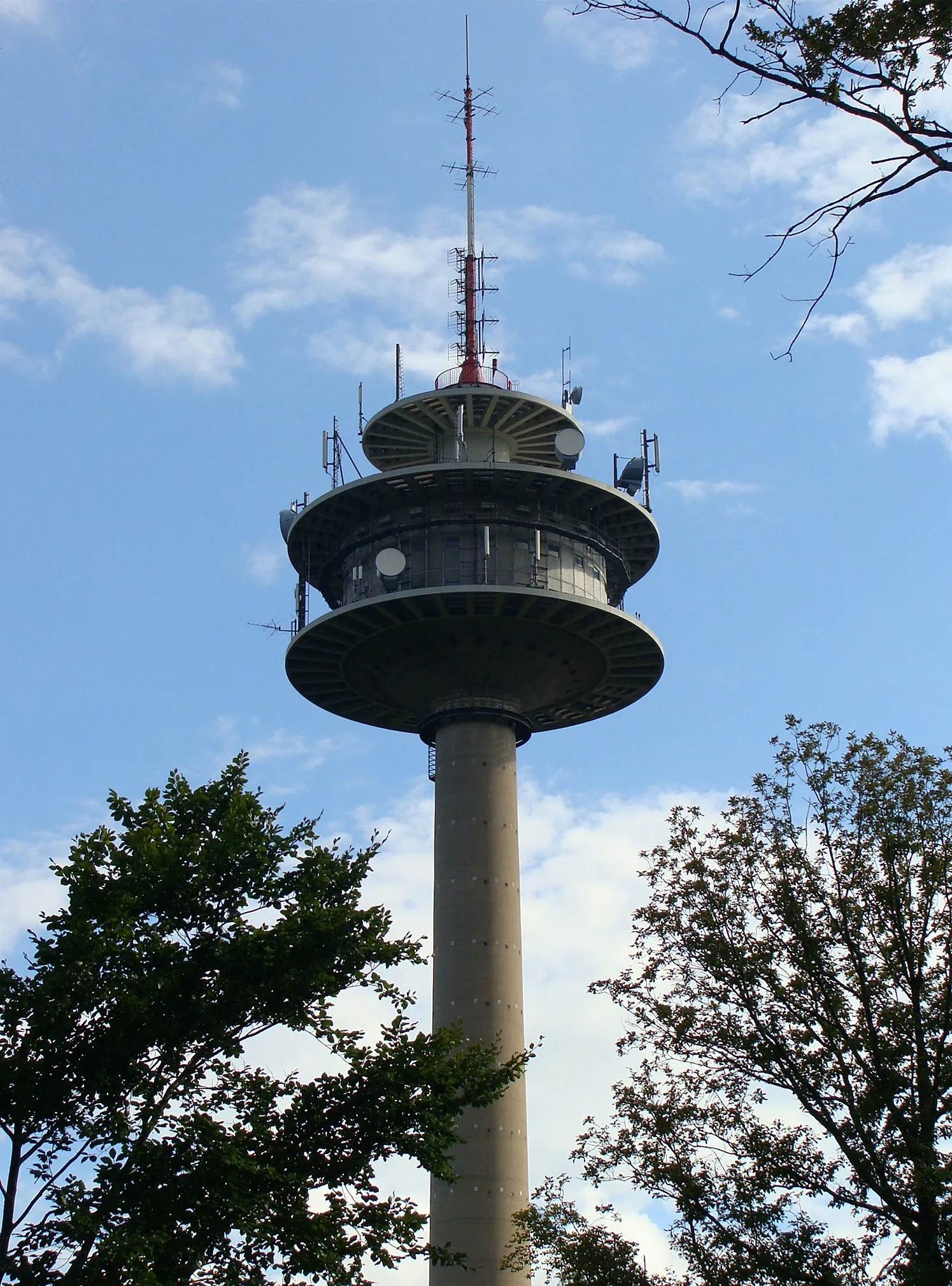 Photo showing: Transmitter, Radio Station  Burgbernheim