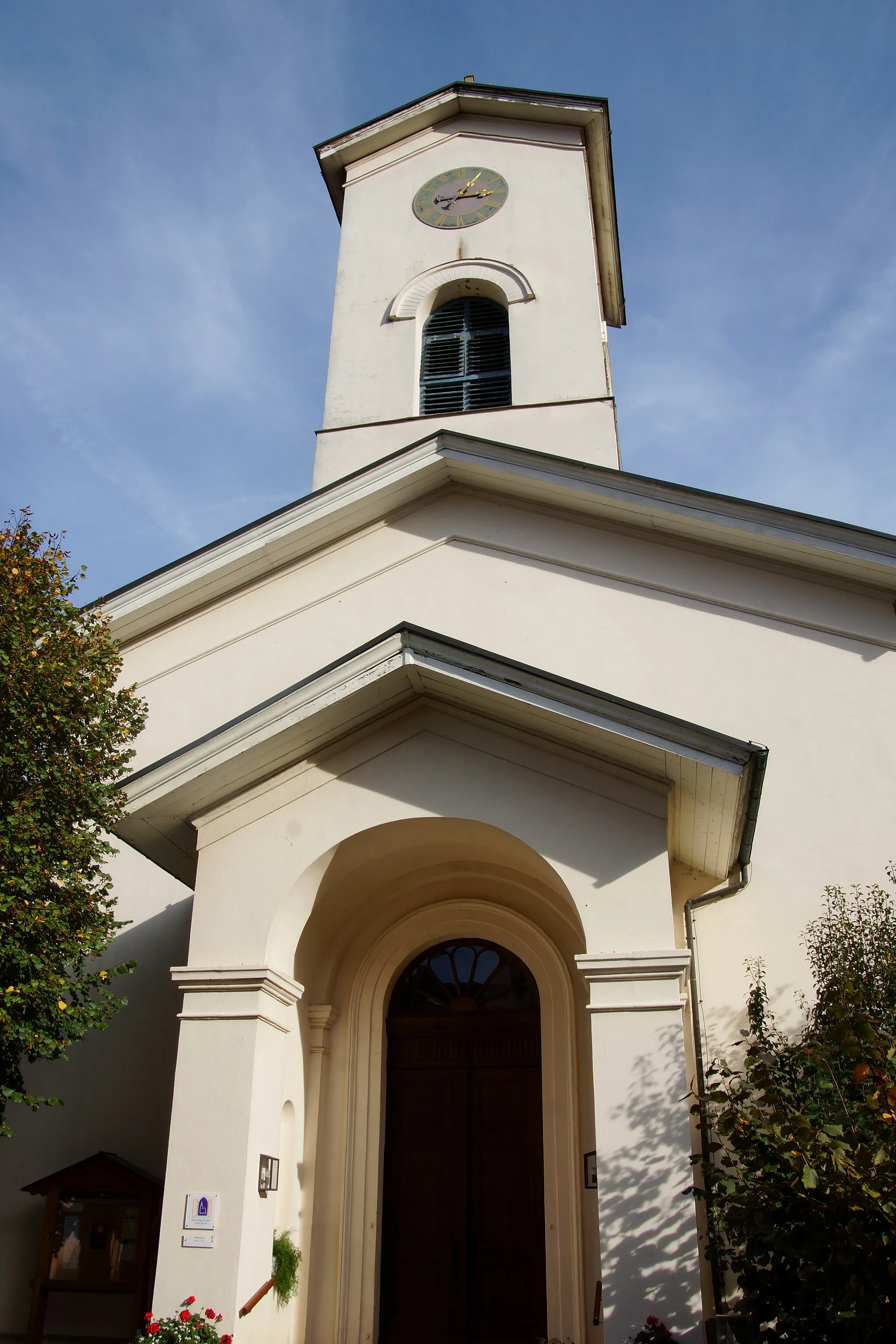 Photo showing: Die evangelische Pfarrkirche St. Johannes der Täufer in Förrenbach bei Happburg