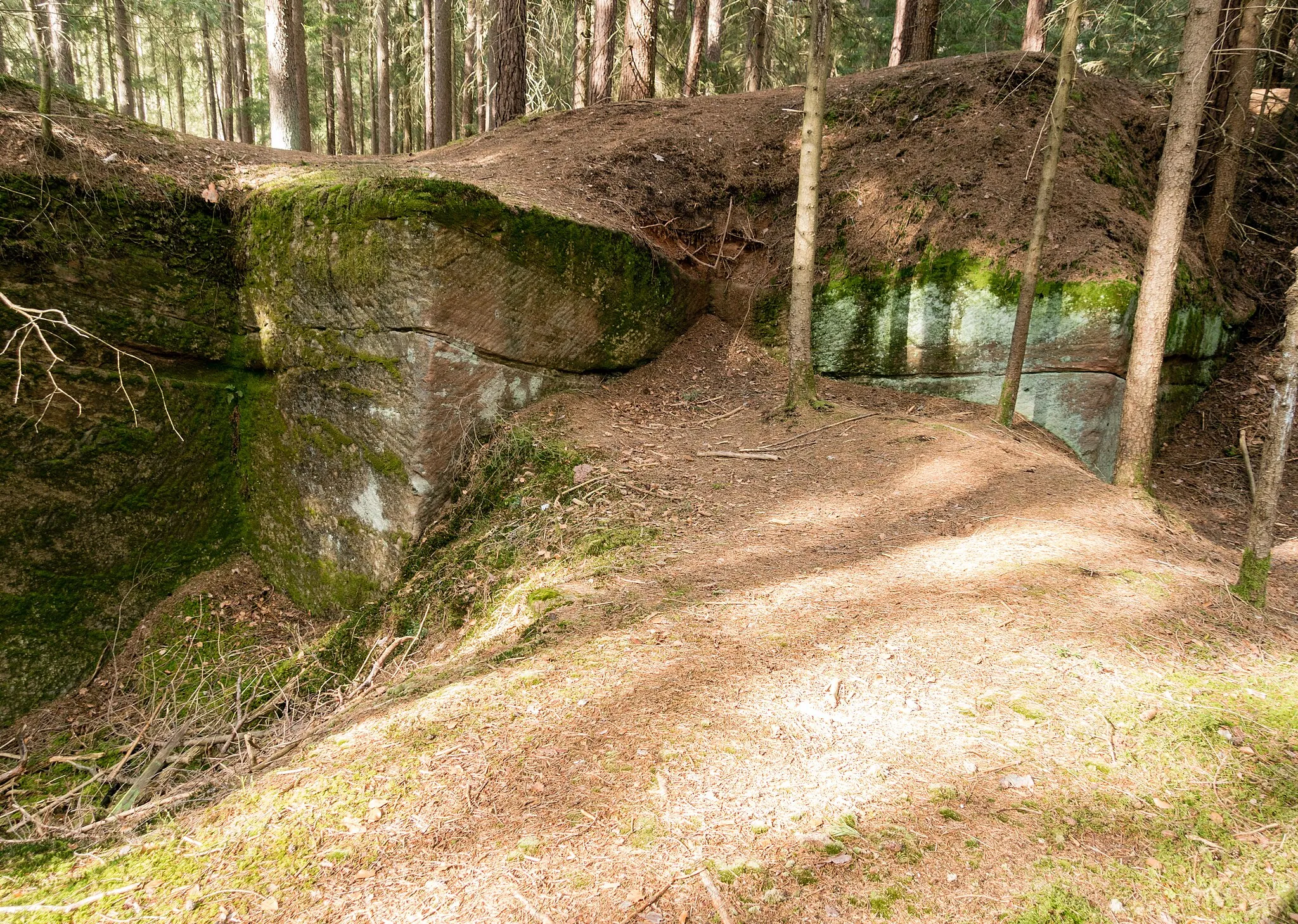 Photo showing: Steinbruch, Unterlindelburg, Schwarzenbruck