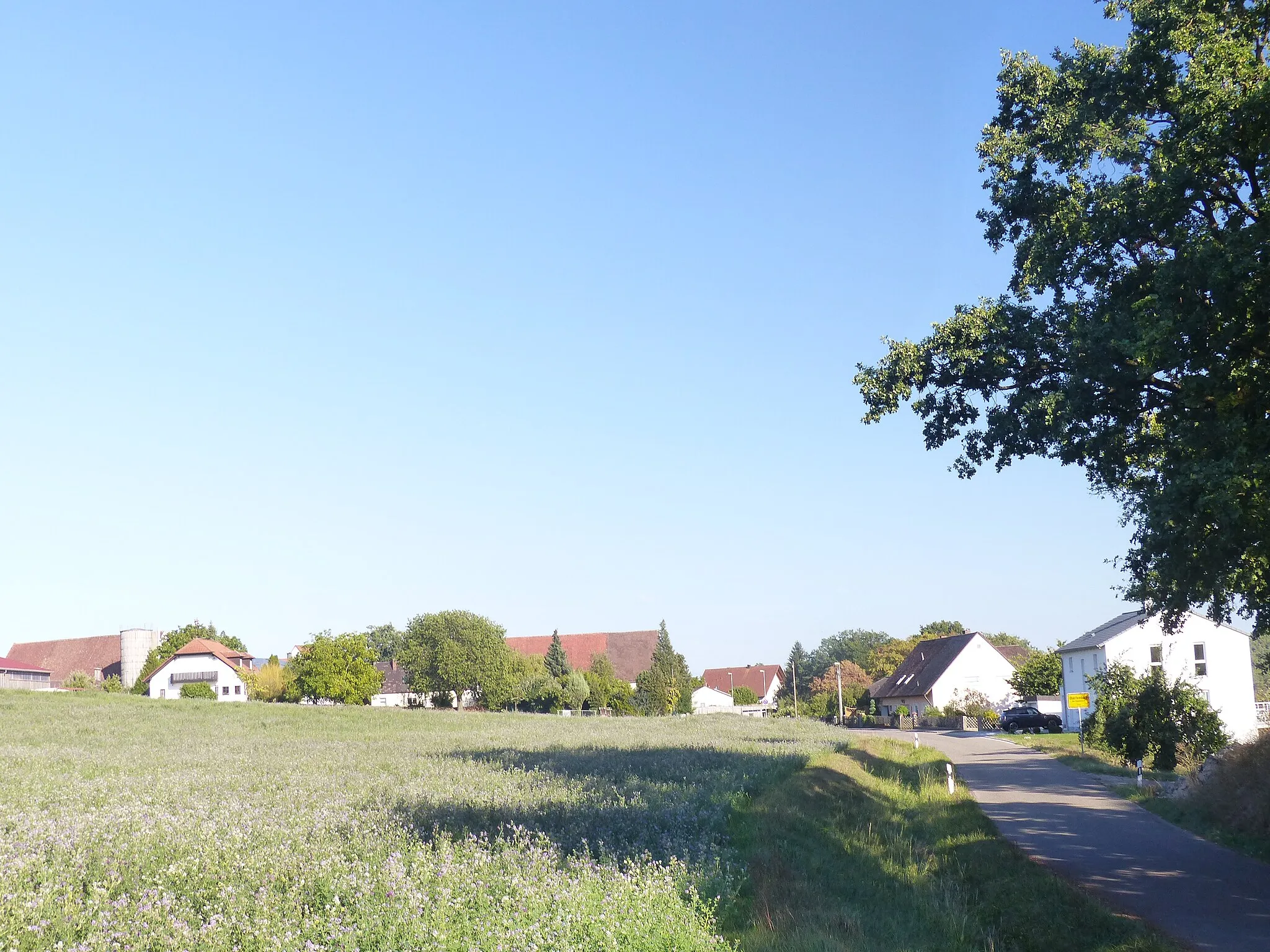 Photo showing: The village Oberfembach, part of the municipality of Hagenbüchach