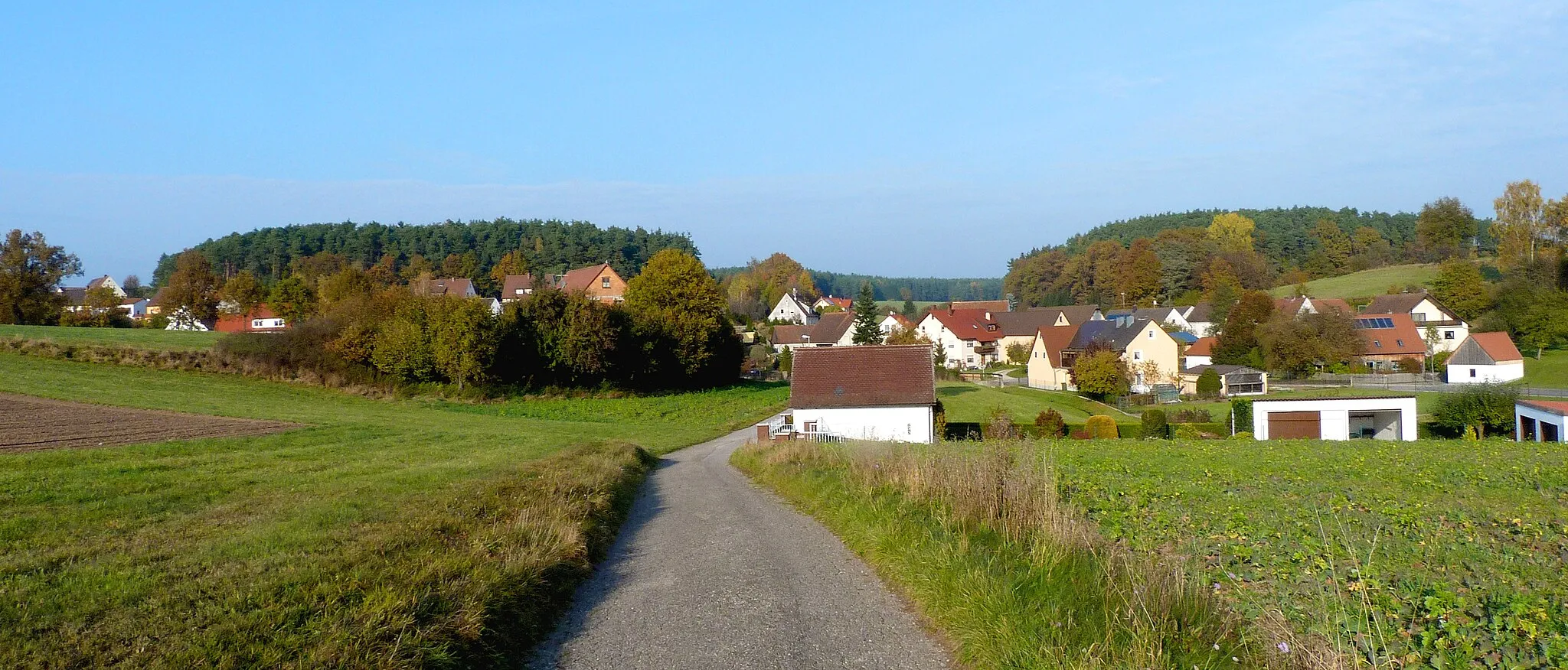 Photo showing: Lanzendorf