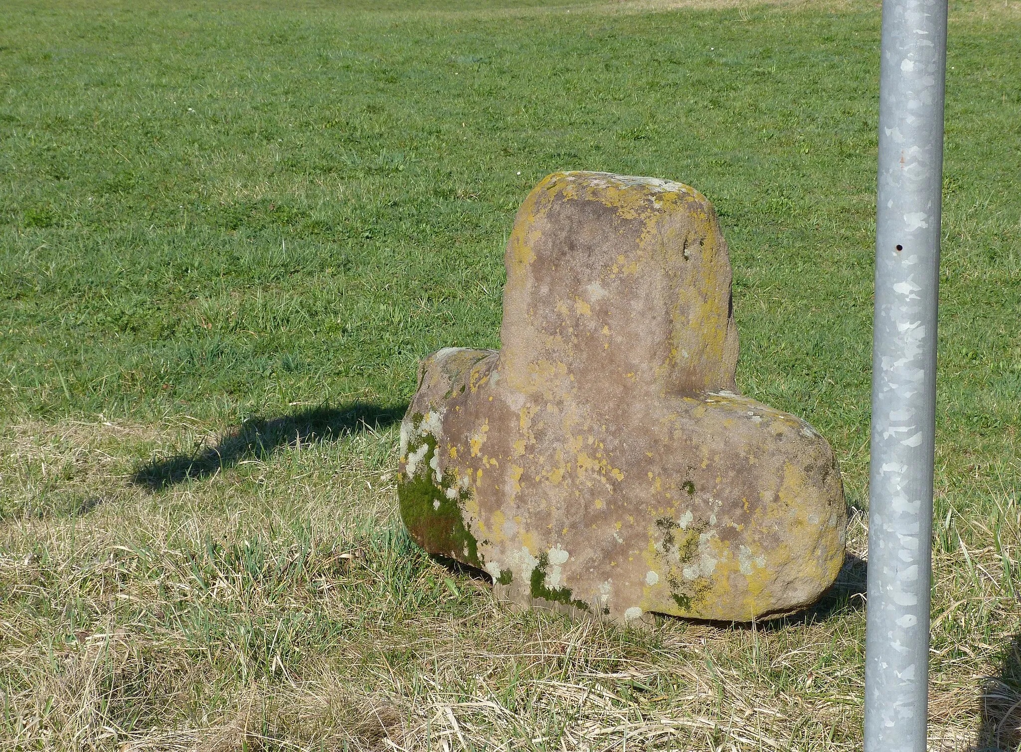 Photo showing: altes Steinkreuz in Kirschendorf