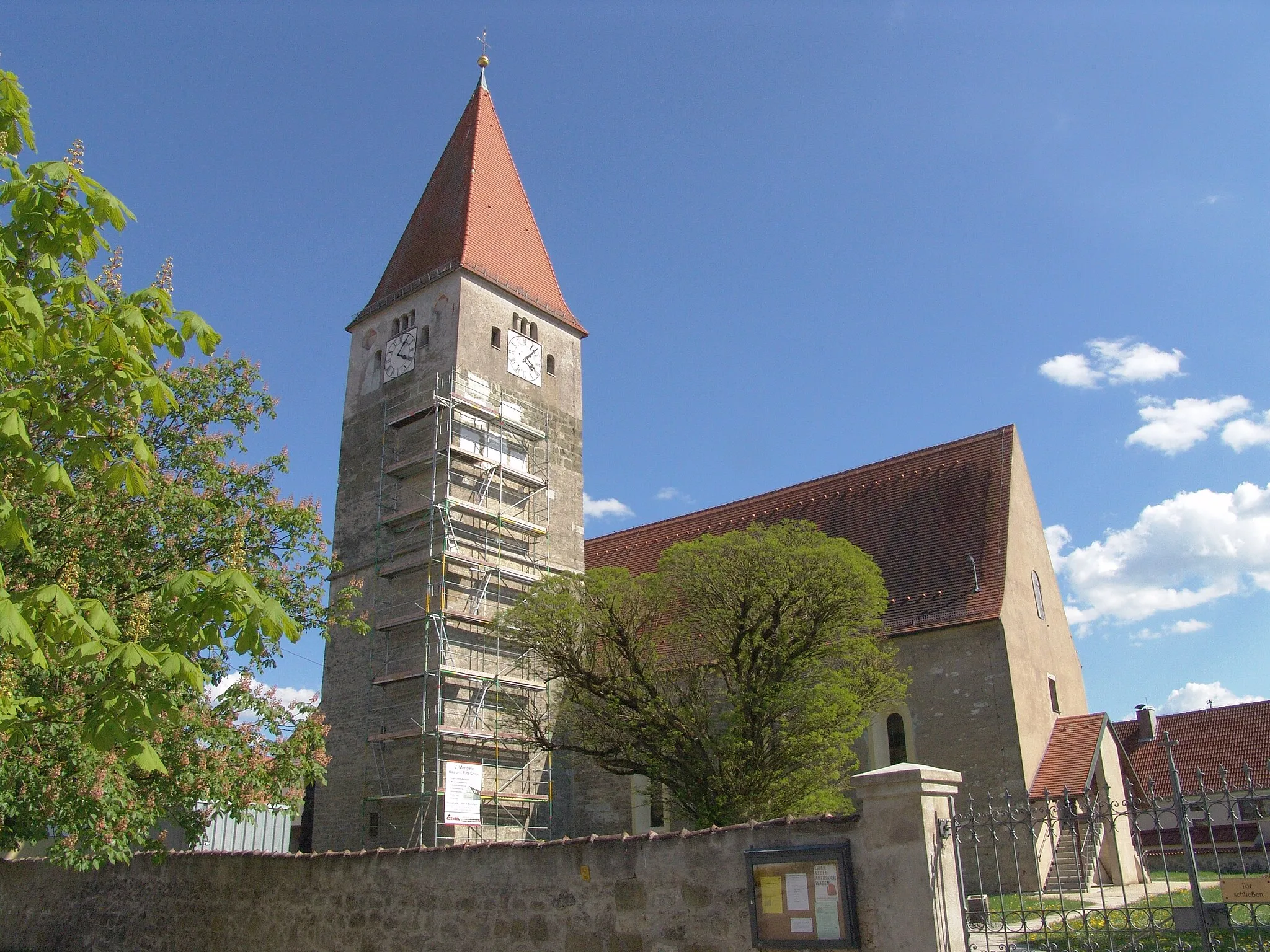 Photo showing: St. Martin in Deiningen, 1616 bis 1961 Simultankirche, seit 1961 wieder kath.
