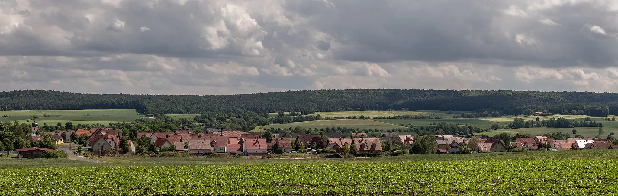 Photo showing: View of Schönbrunn in the Steigerwald from the north